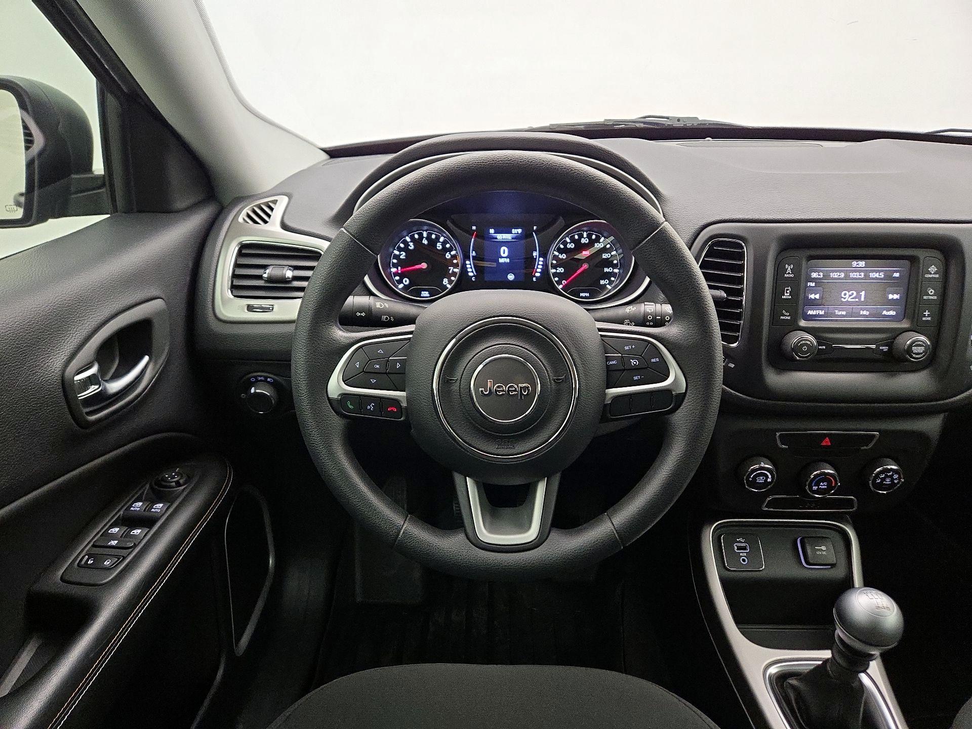 Thumbnail: 2018 Jeep Compass - 10