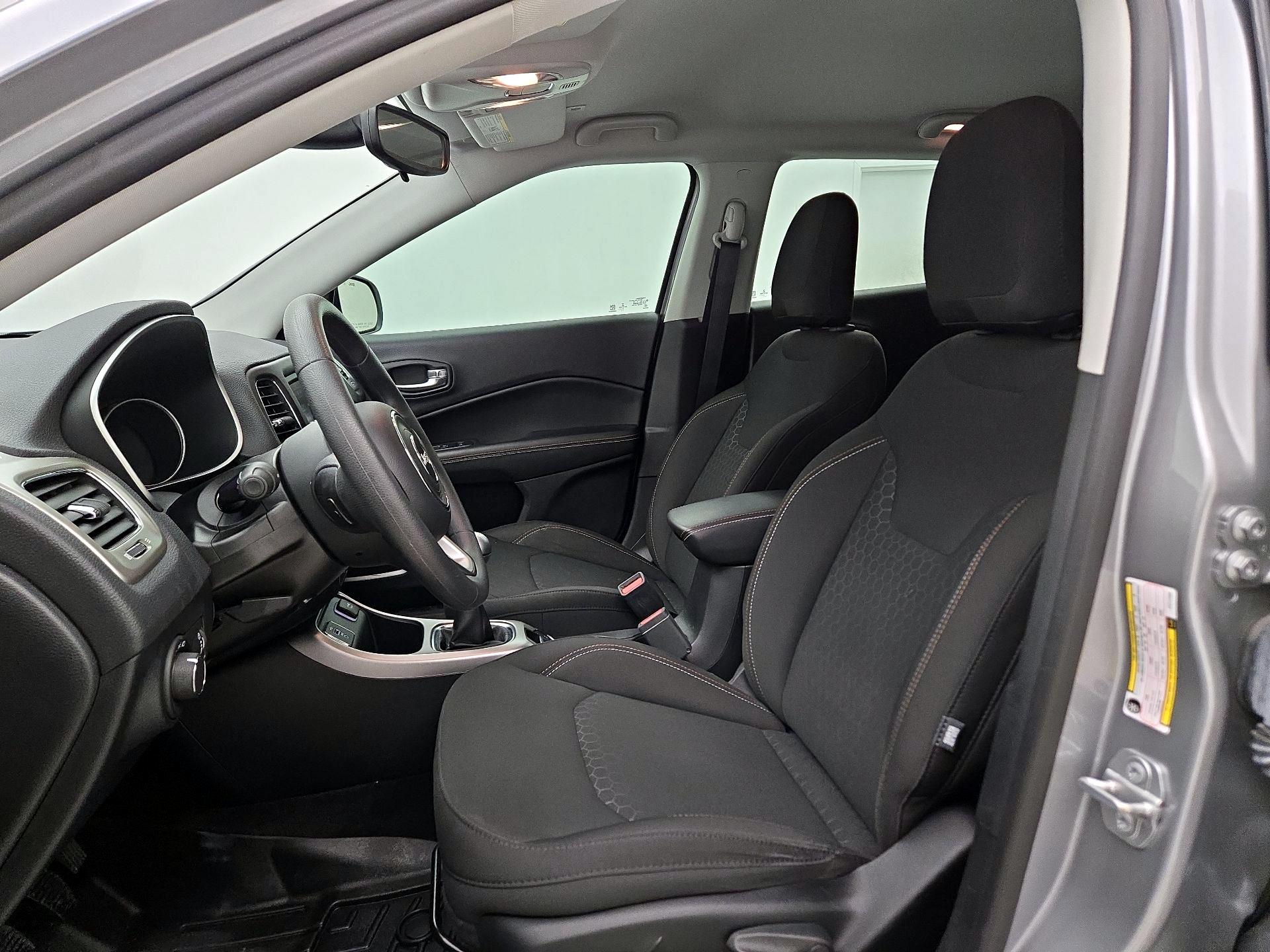 Thumbnail: 2018 Jeep Compass - 11