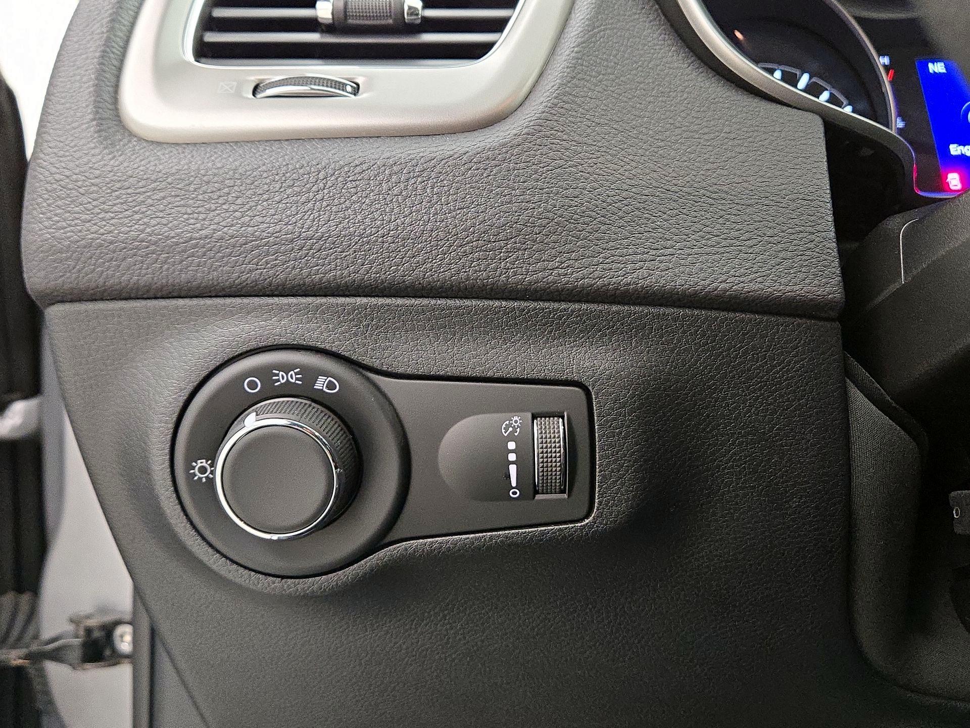 Thumbnail: 2018 Jeep Compass - 13