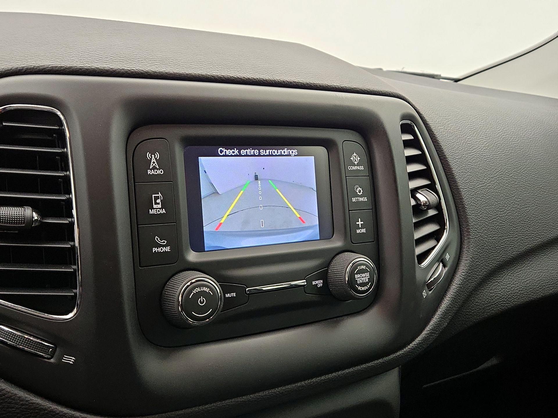 Thumbnail: 2018 Jeep Compass - 14