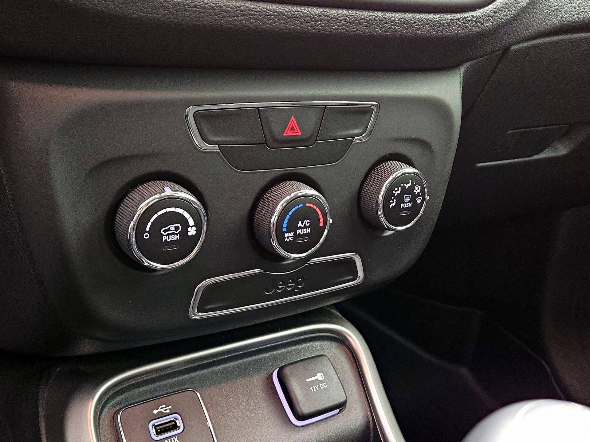 Thumbnail: 2018 Jeep Compass - 16