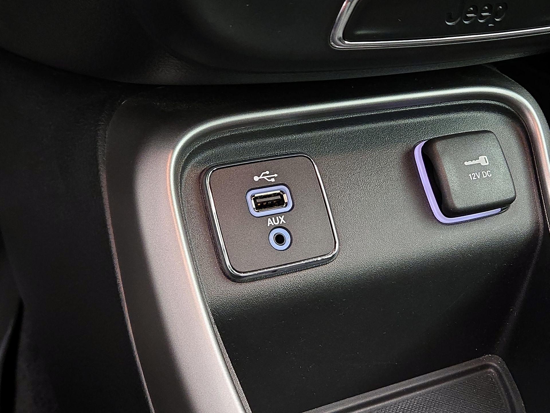 Thumbnail: 2018 Jeep Compass - 18