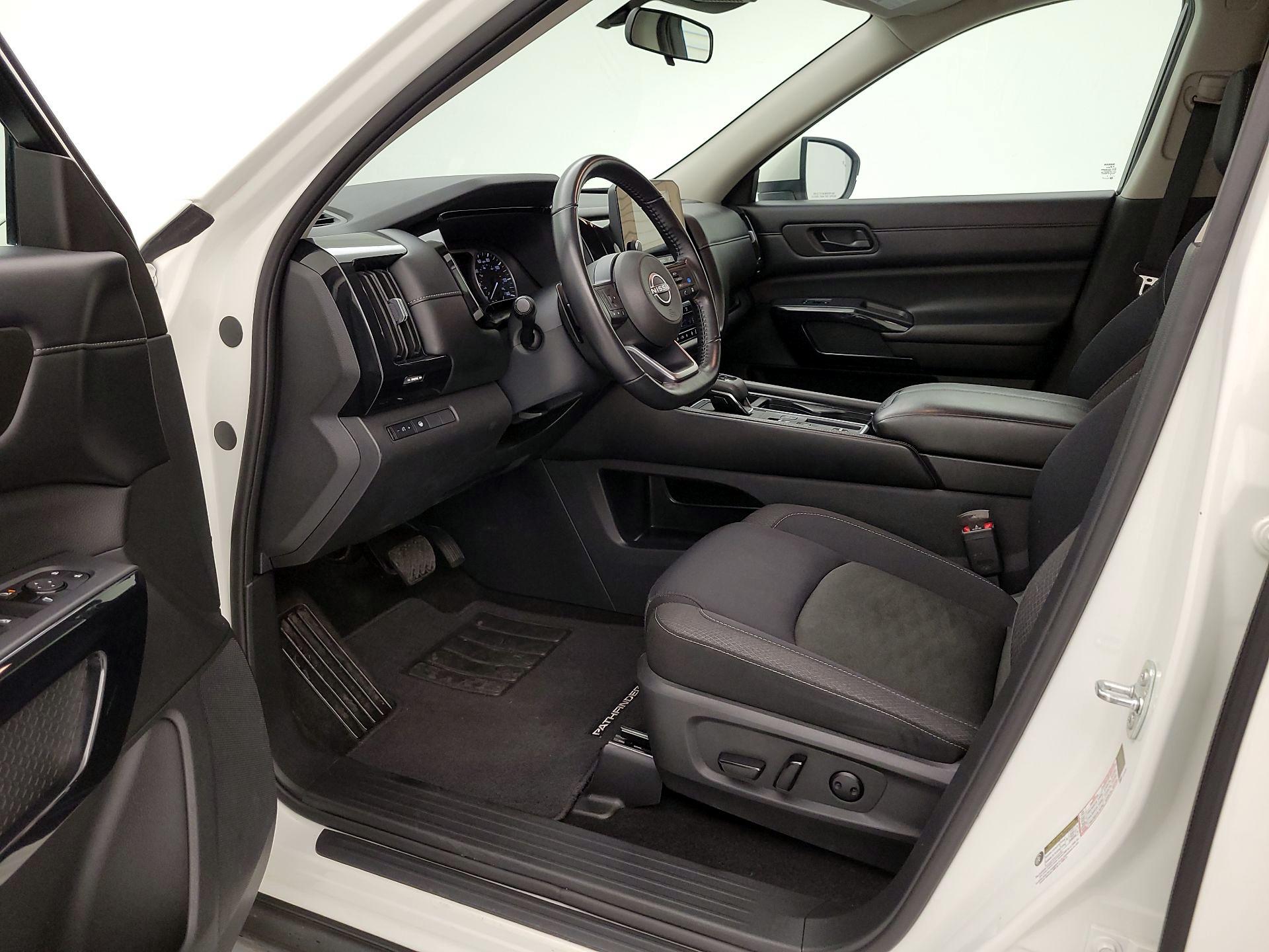 Thumbnail: 2024 Nissan Pathfinder - 11