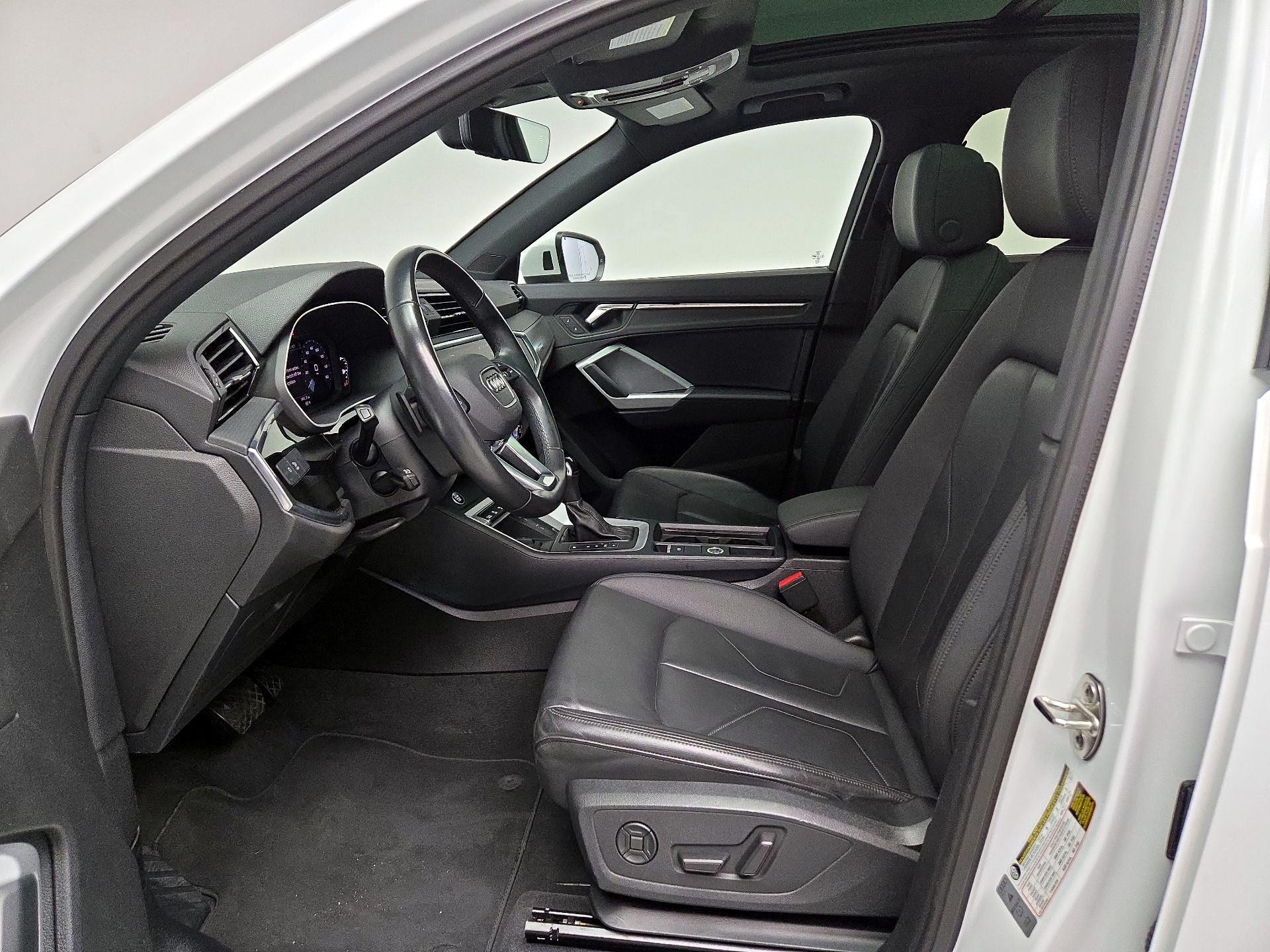 Thumbnail: 2024 Audi Q3 - 11