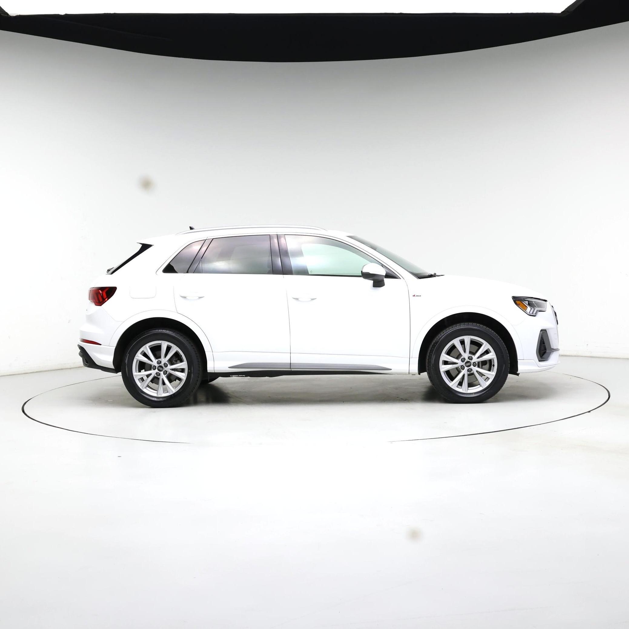 Thumbnail: 2024 Audi Q3 - 7