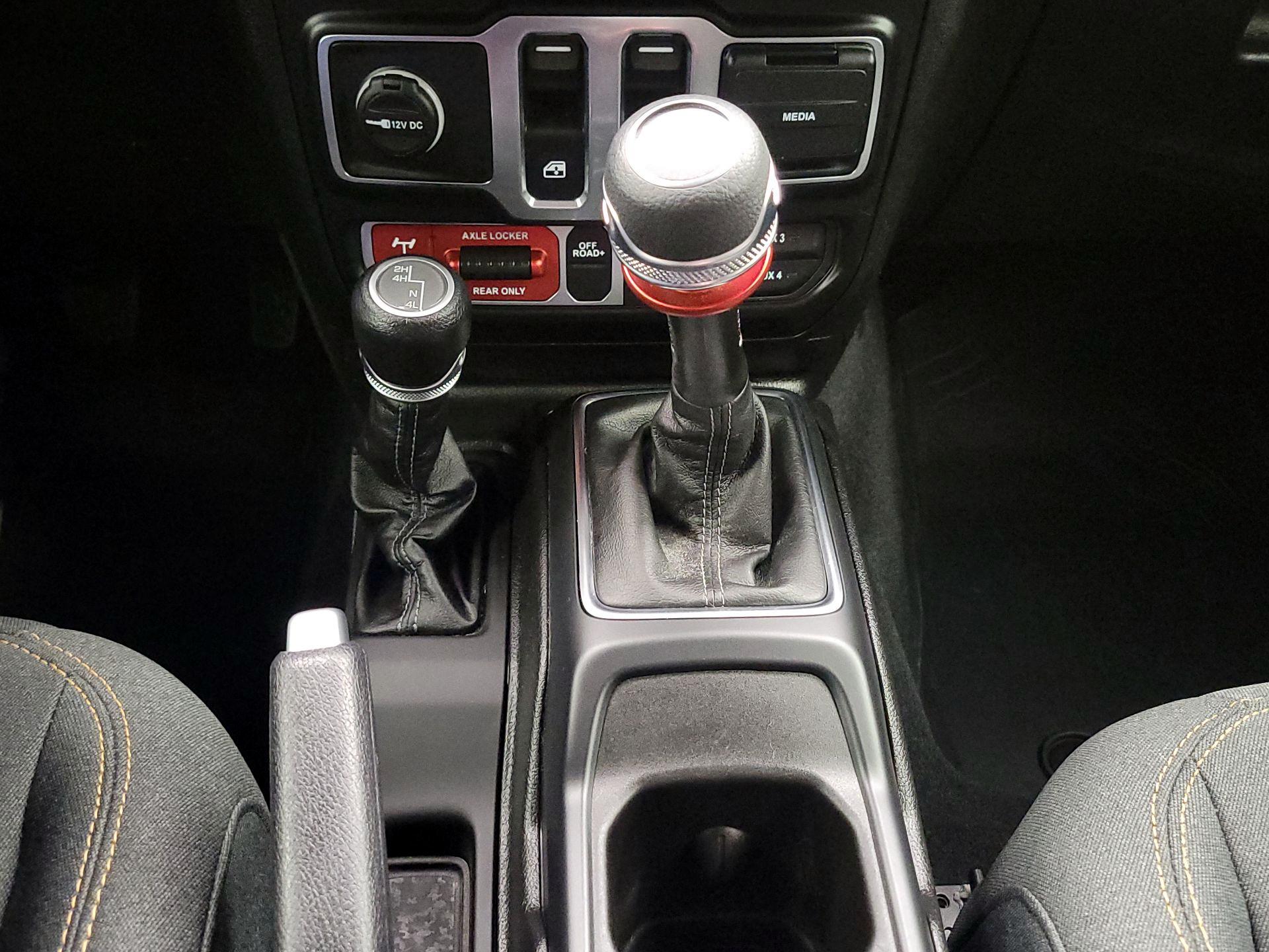 Thumbnail: 2025 Jeep Wrangler - 17