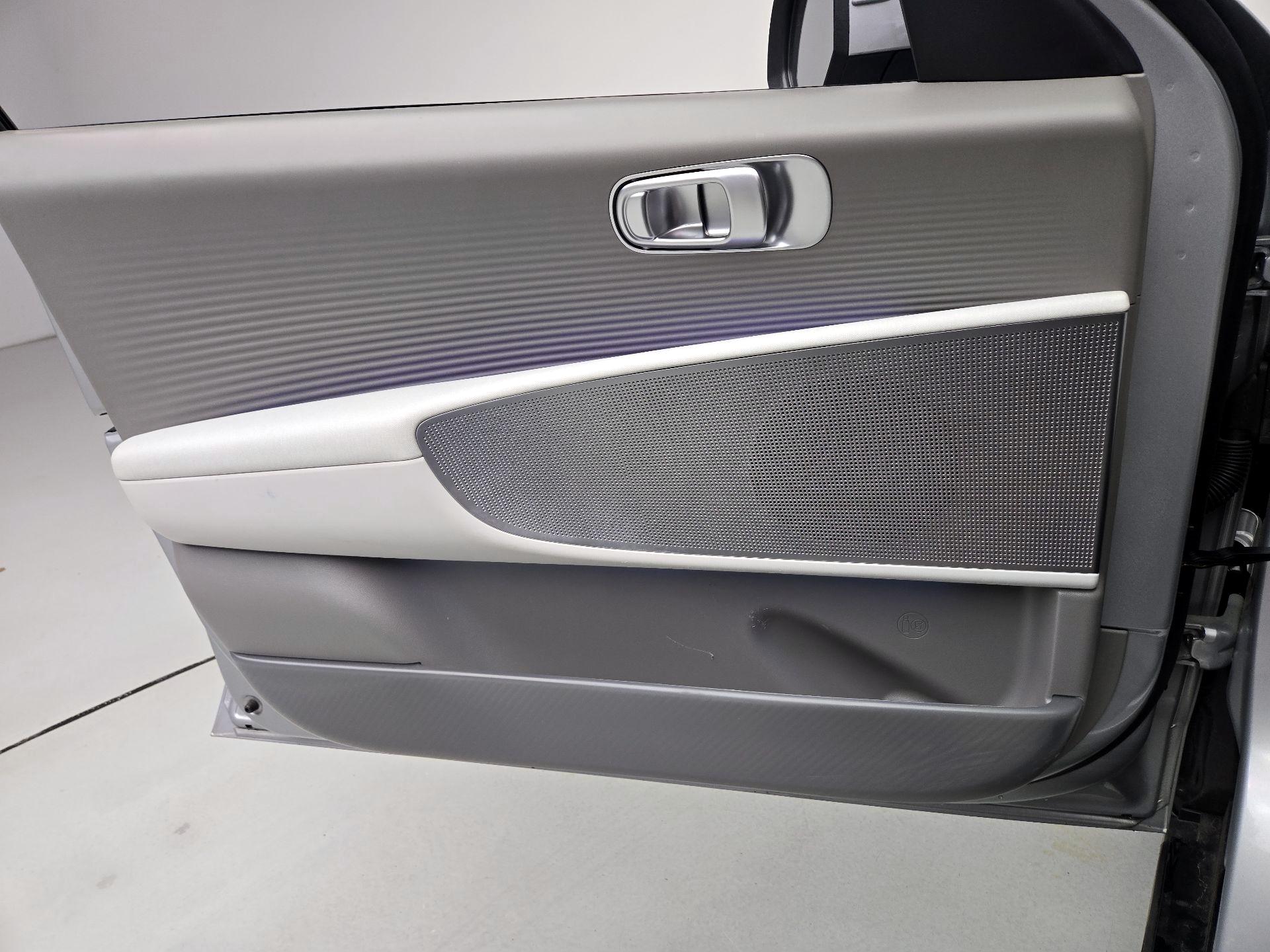 Thumbnail: 2023 Hyundai Ioniq 6 - 12