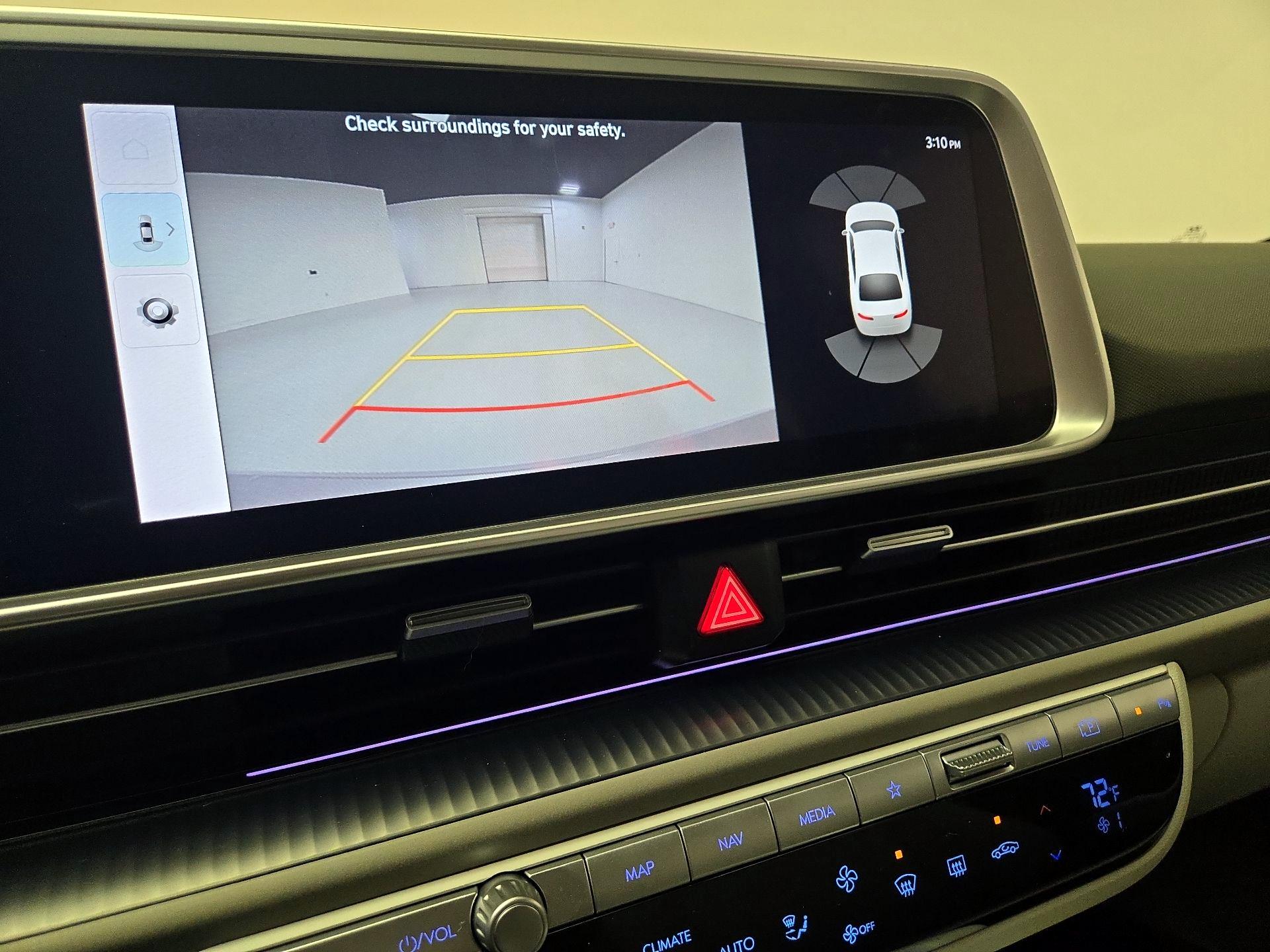 Thumbnail: 2023 Hyundai Ioniq 6 - 15