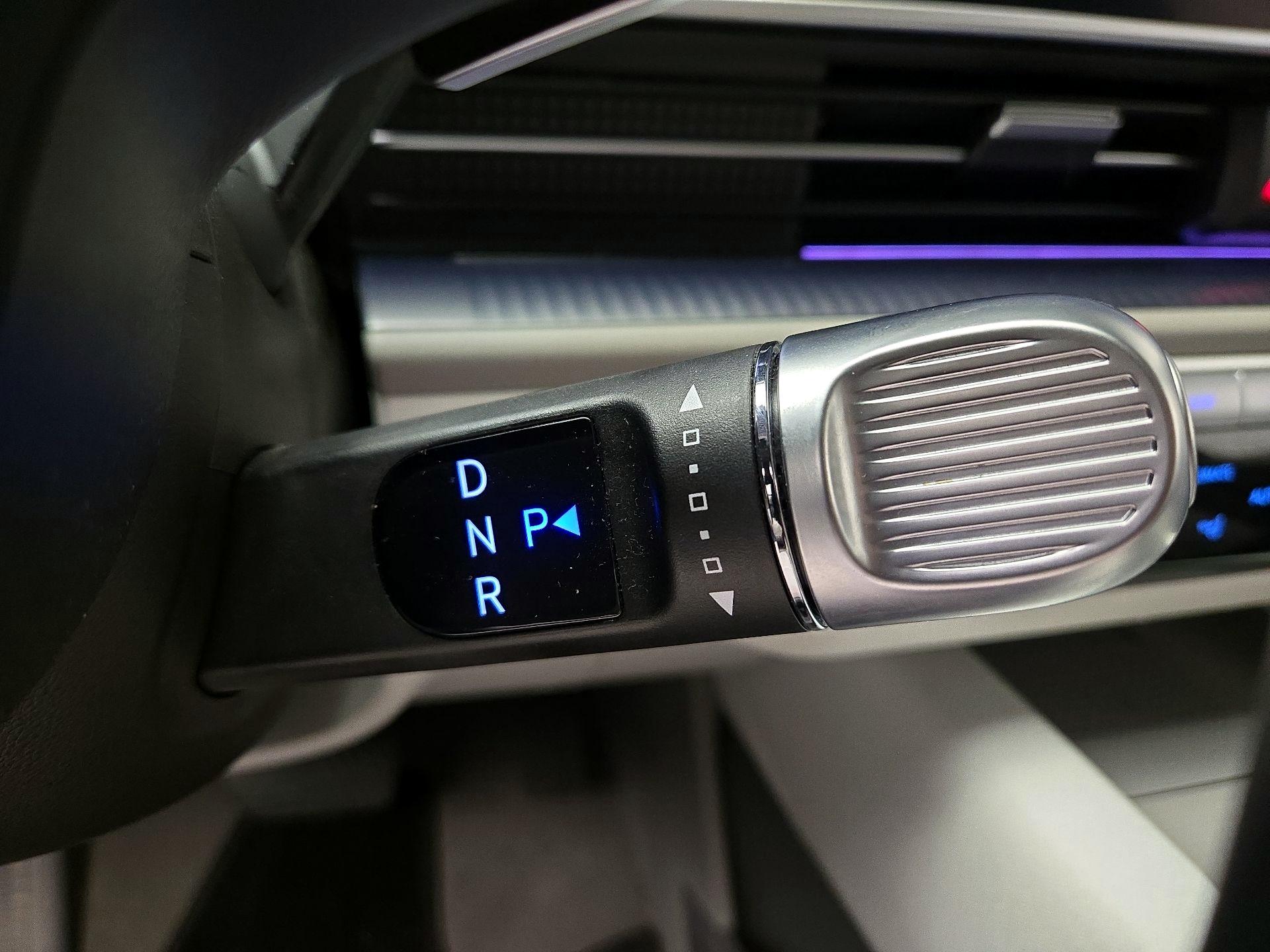 Thumbnail: 2023 Hyundai Ioniq 6 - 18