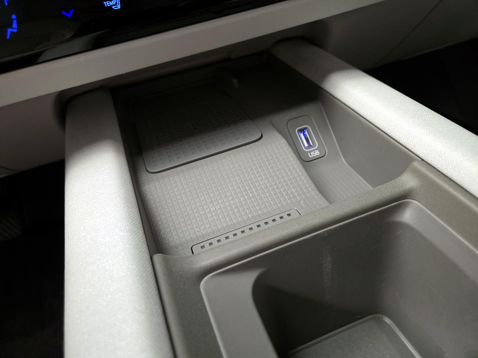 Thumbnail: 2023 Hyundai Ioniq 6 - 19