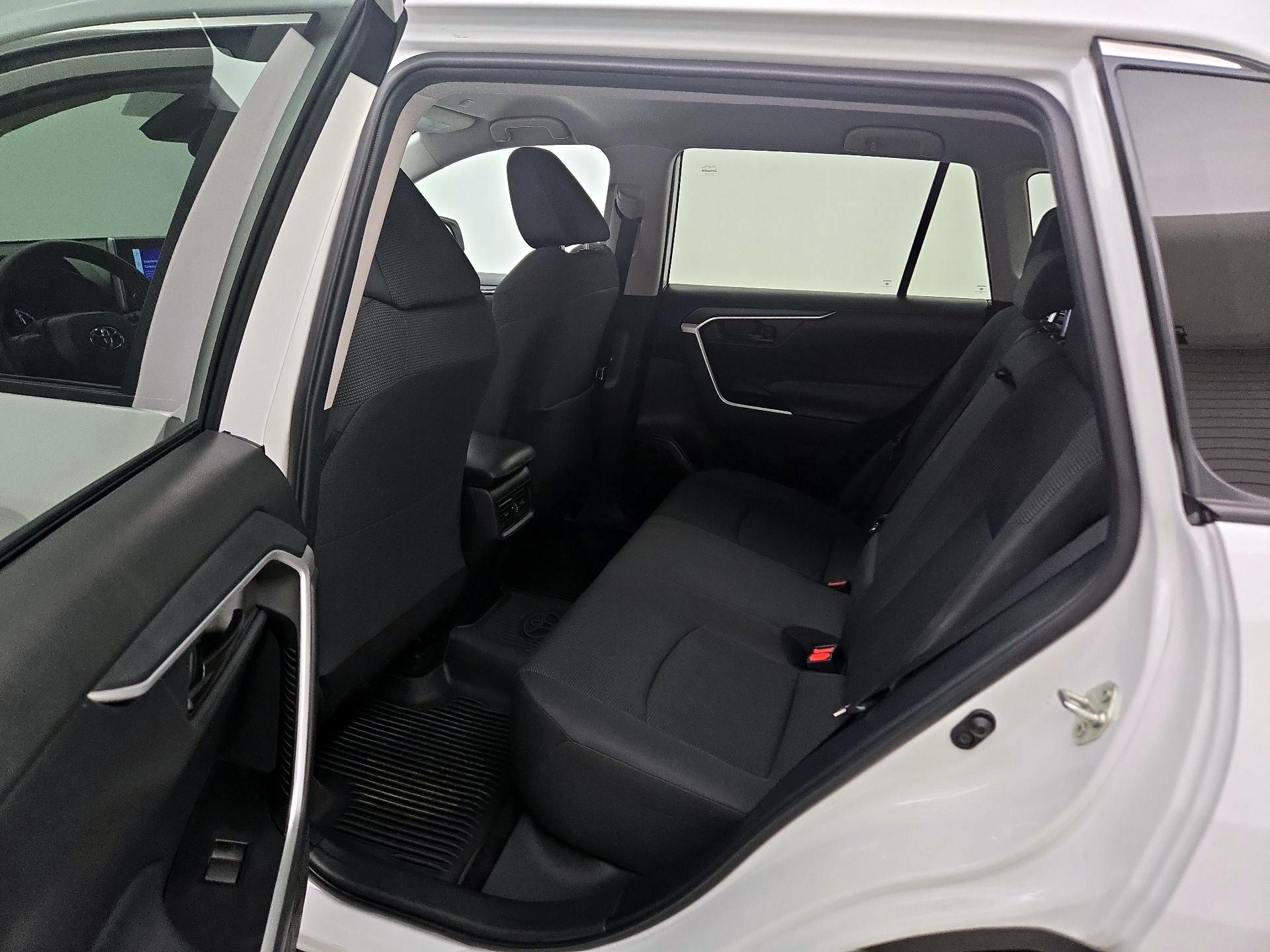 Thumbnail: 2024 Toyota RAV4 - 20