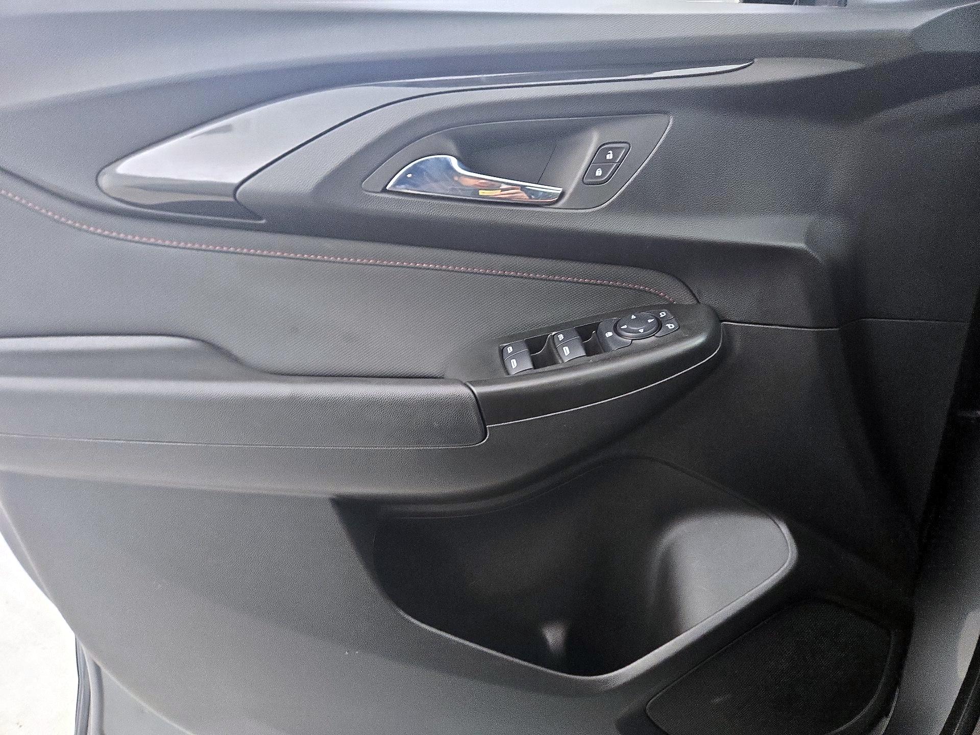 Thumbnail: 2023 Chevrolet TrailBlazer - 12