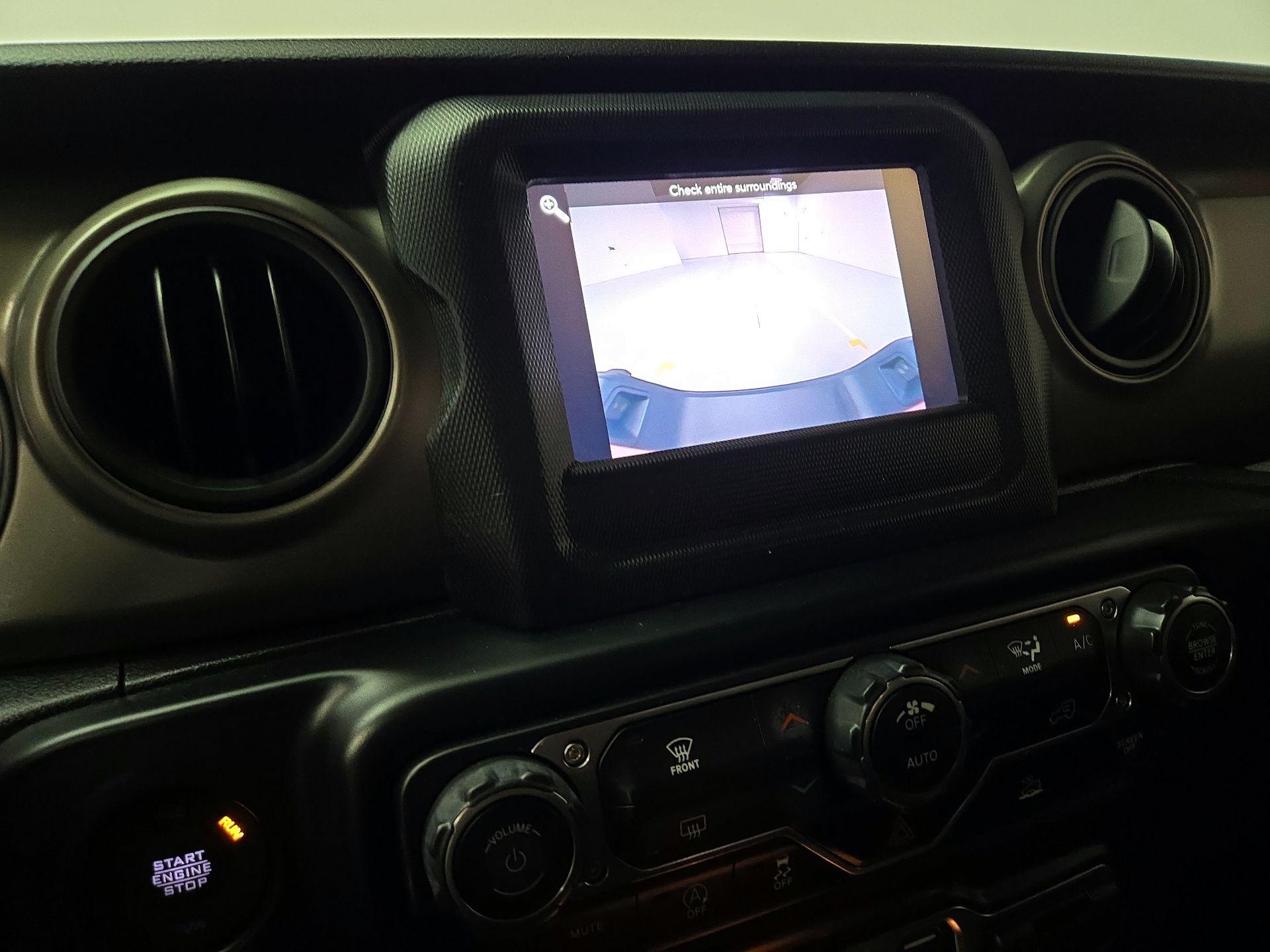 Thumbnail: 2022 Jeep Gladiator - 14