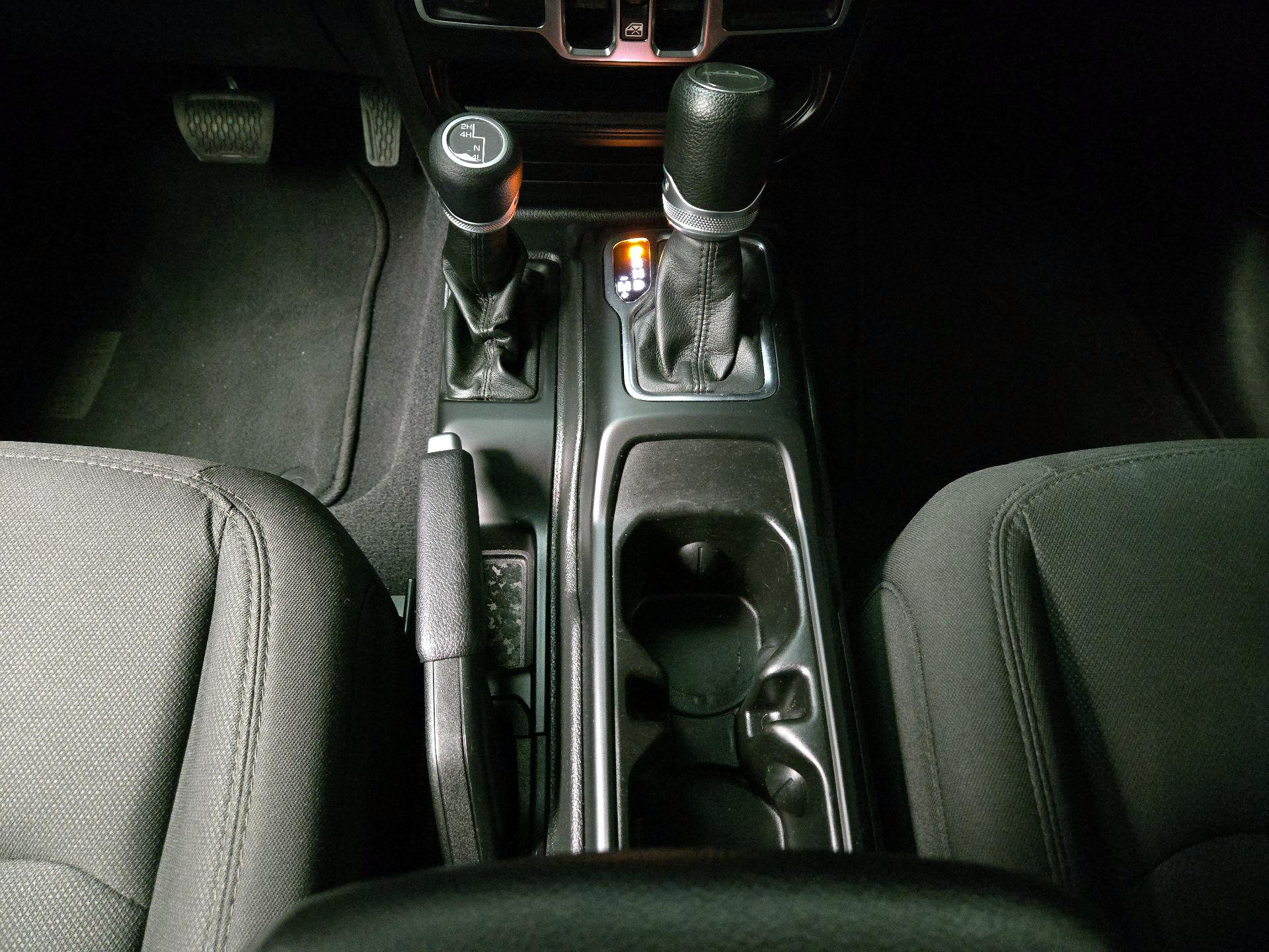 Thumbnail: 2022 Jeep Gladiator - 17