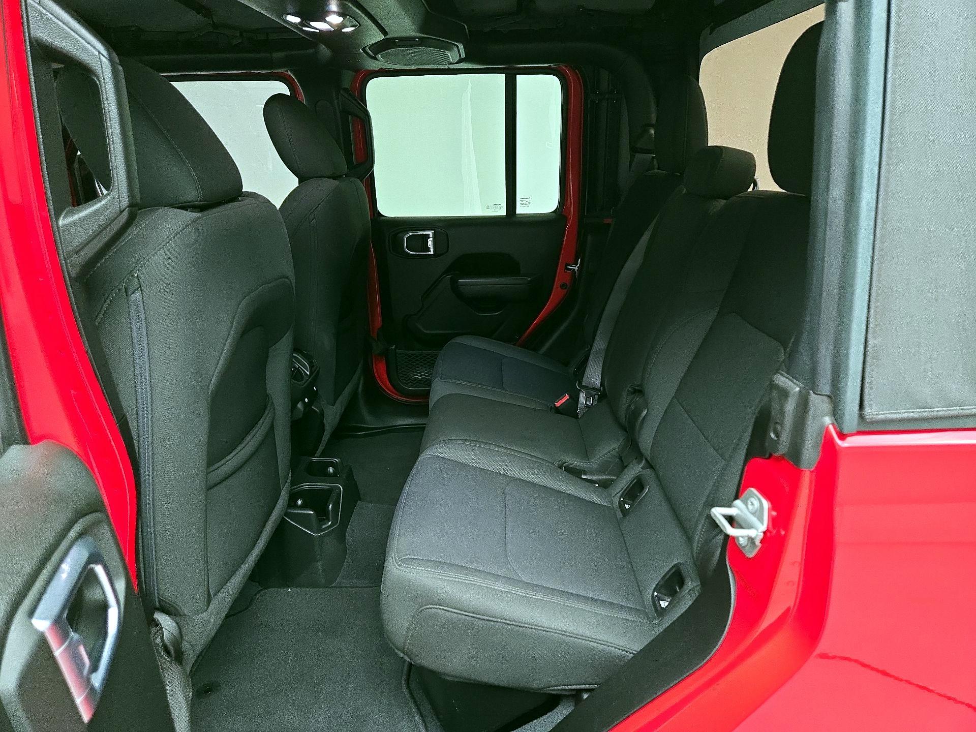 Thumbnail: 2022 Jeep Gladiator - 19