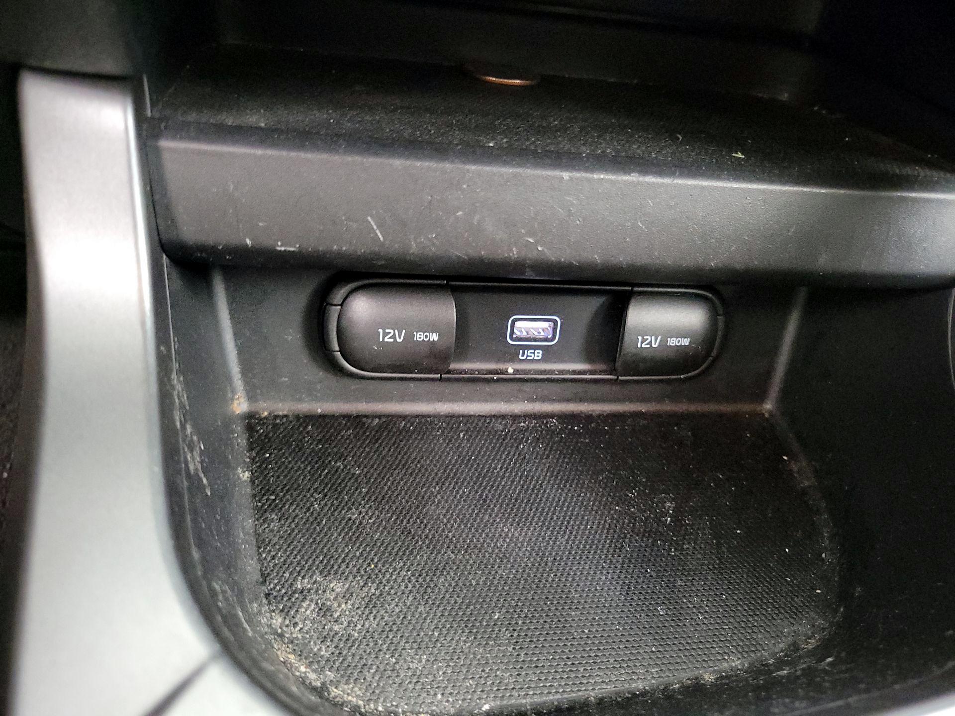 Thumbnail: 2021 Kia Seltos - 18