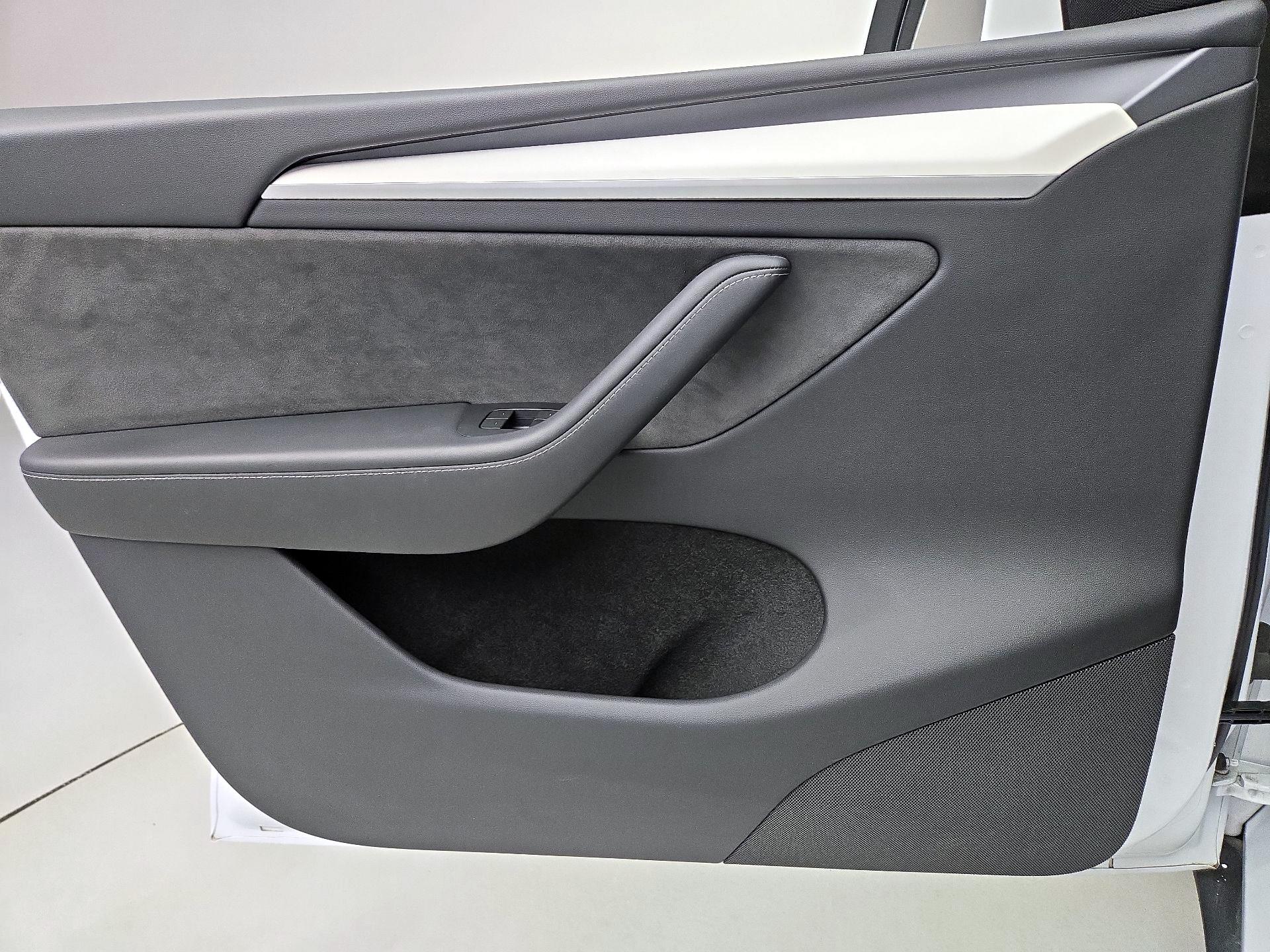 Thumbnail: 2024 Tesla Model Y - 12