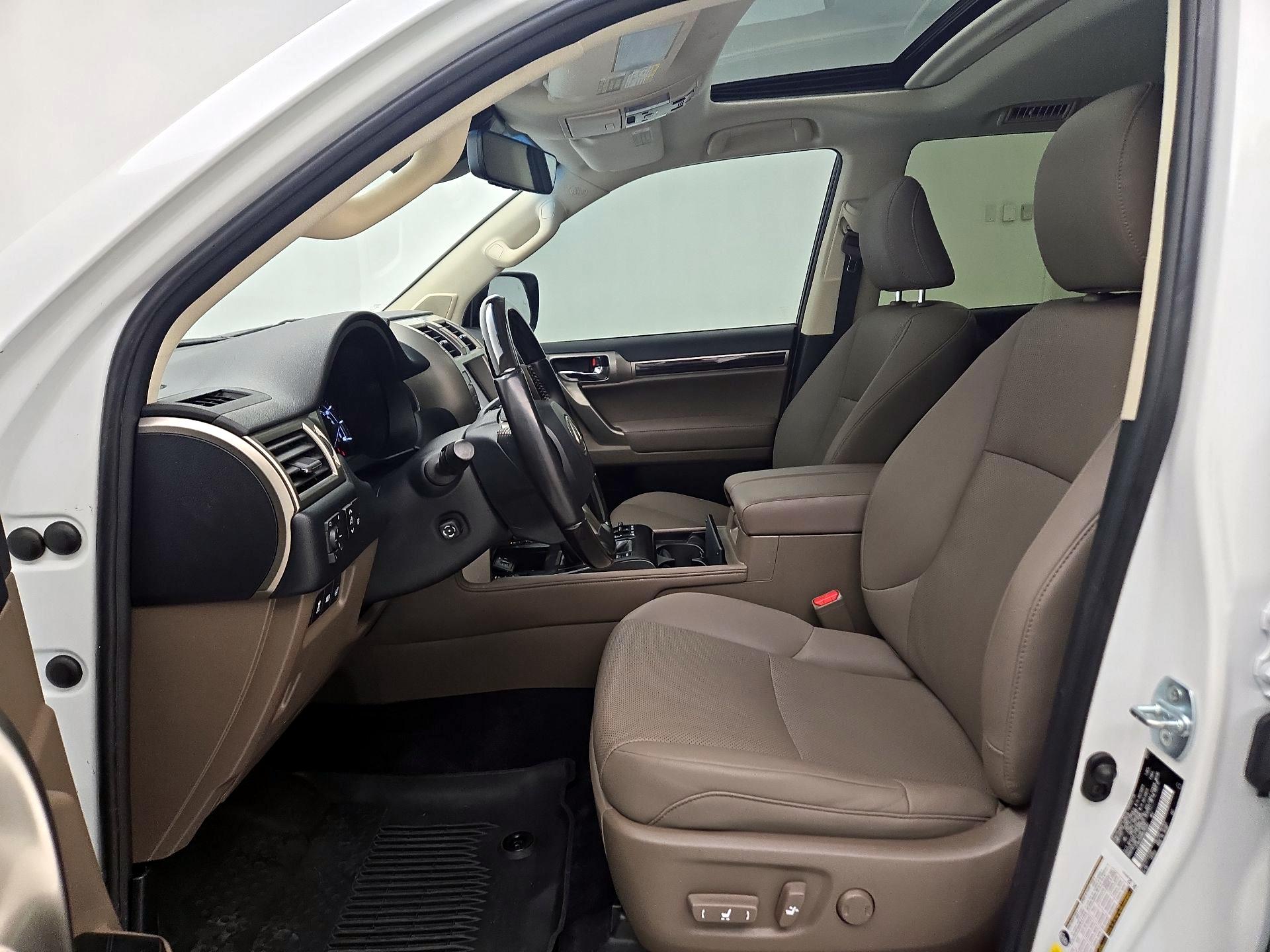 Thumbnail: 2021 Lexus GX - 11