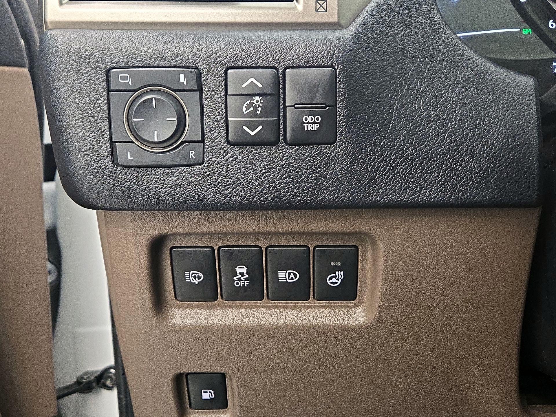 Thumbnail: 2021 Lexus GX - 13