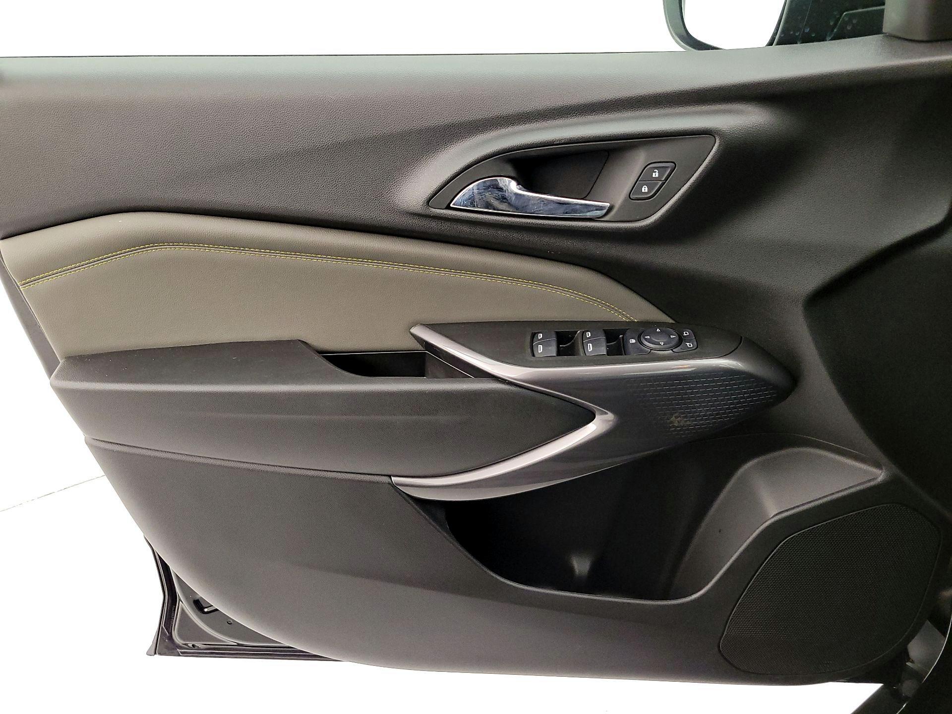 Thumbnail: 2025 Chevrolet Trax - 12