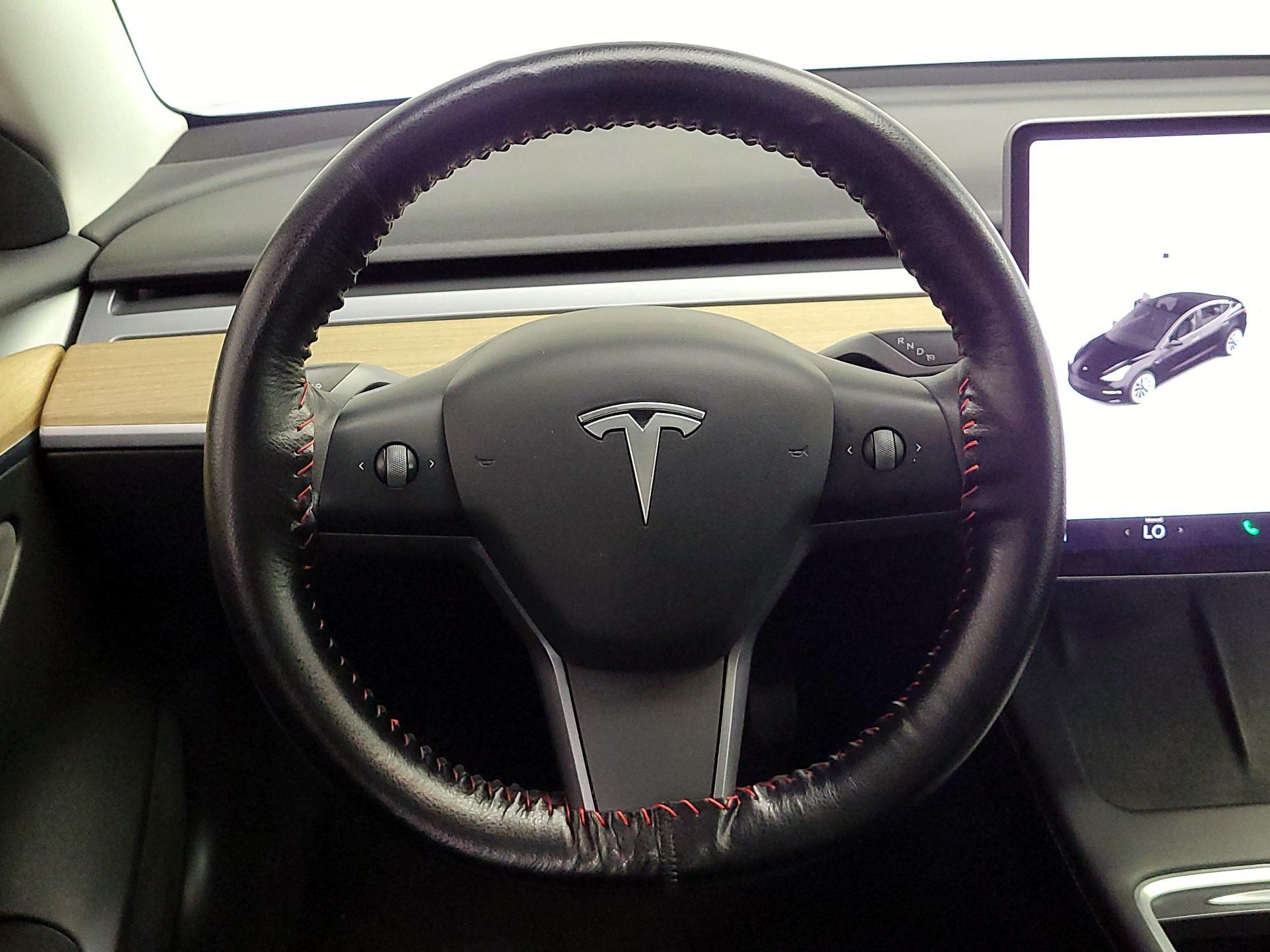 Thumbnail: 2021 Tesla Model 3 - 10