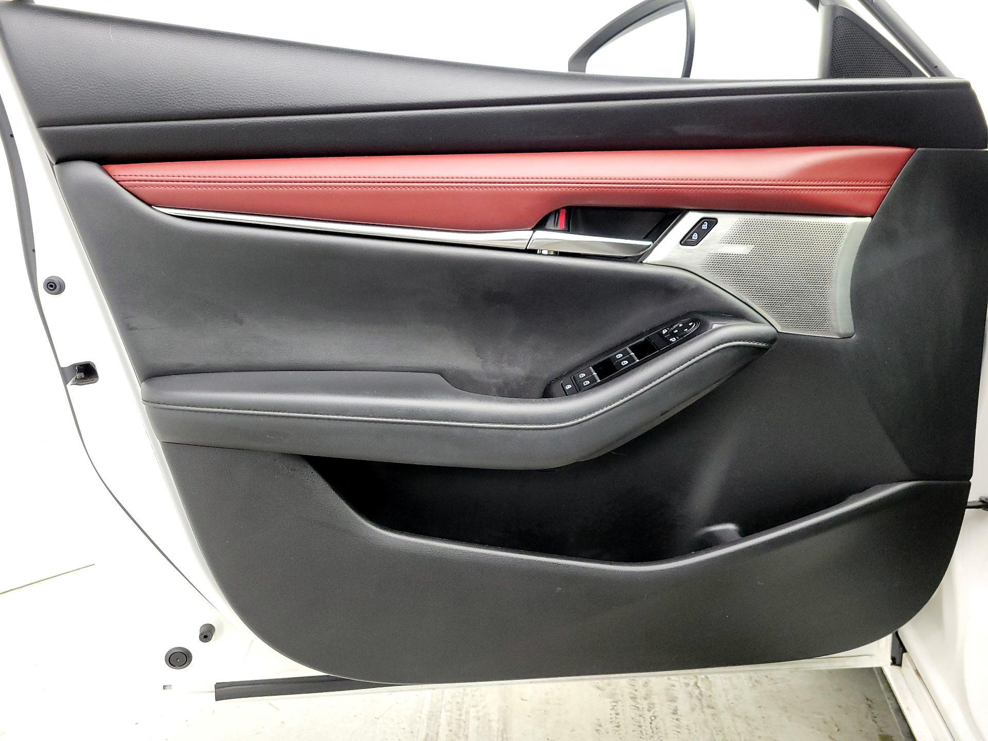 Thumbnail: 2021 Mazda Mazda3 - 12