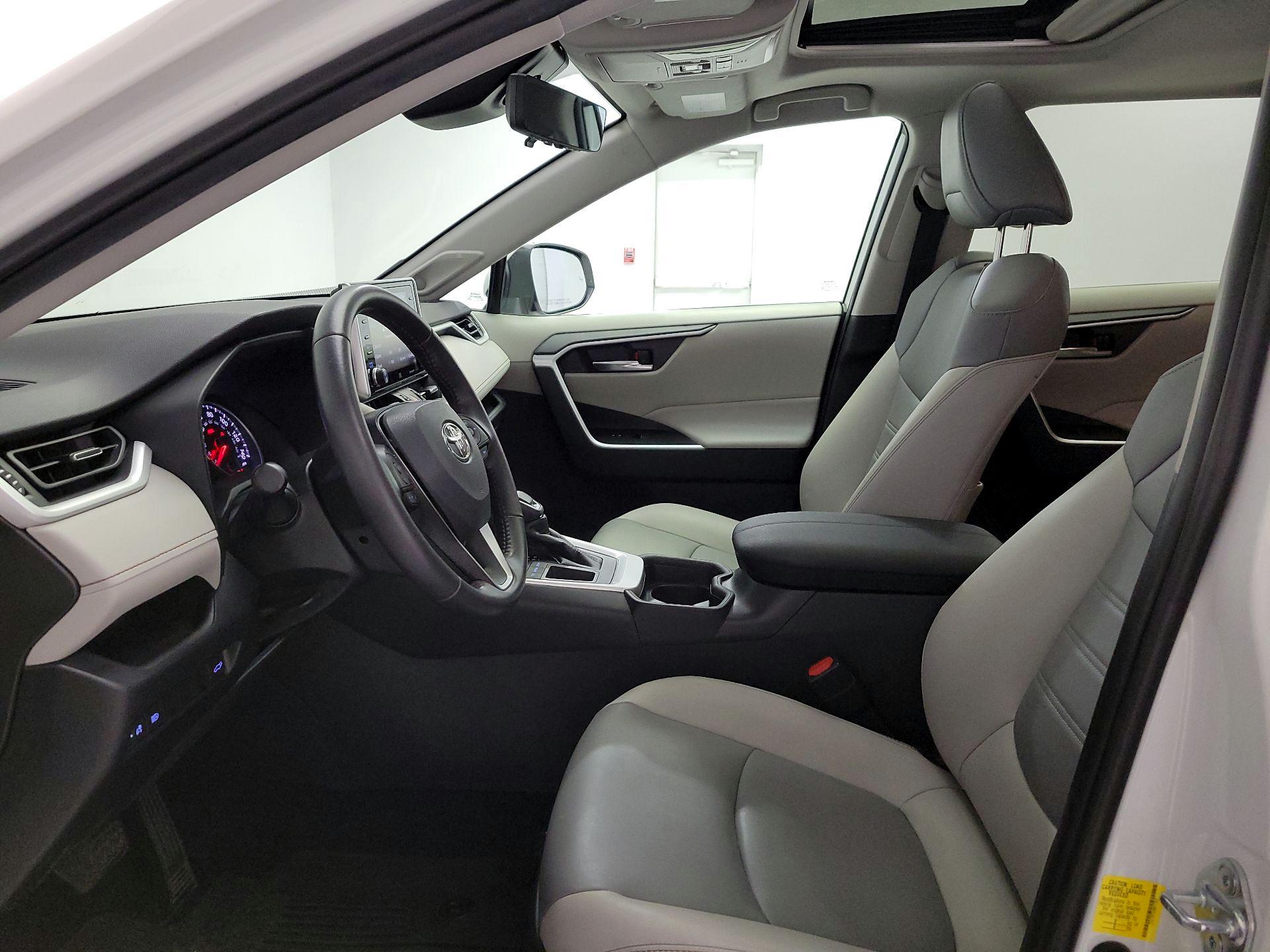 Thumbnail: 2021 Toyota RAV4 - 11