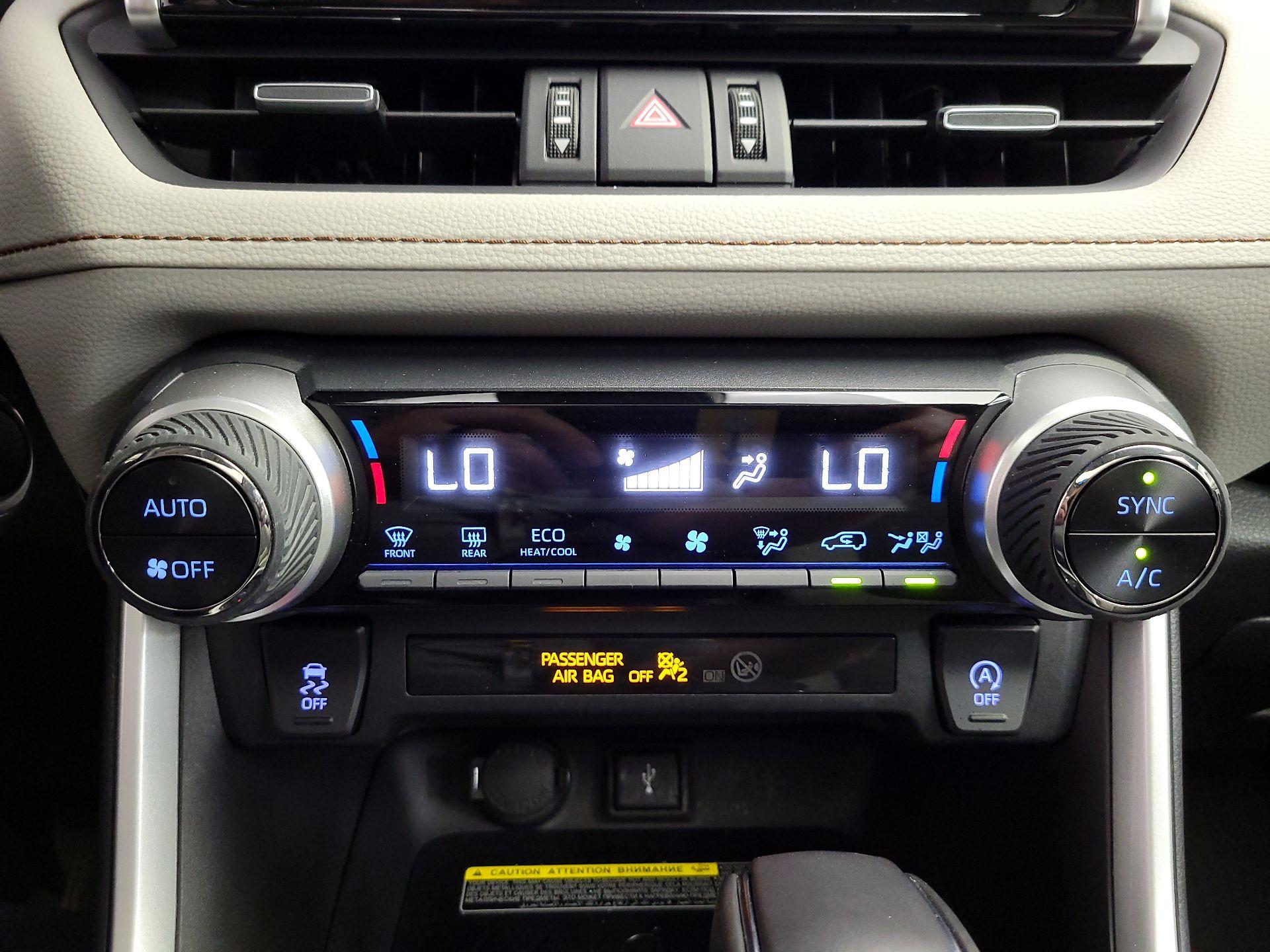 Thumbnail: 2021 Toyota RAV4 - 16