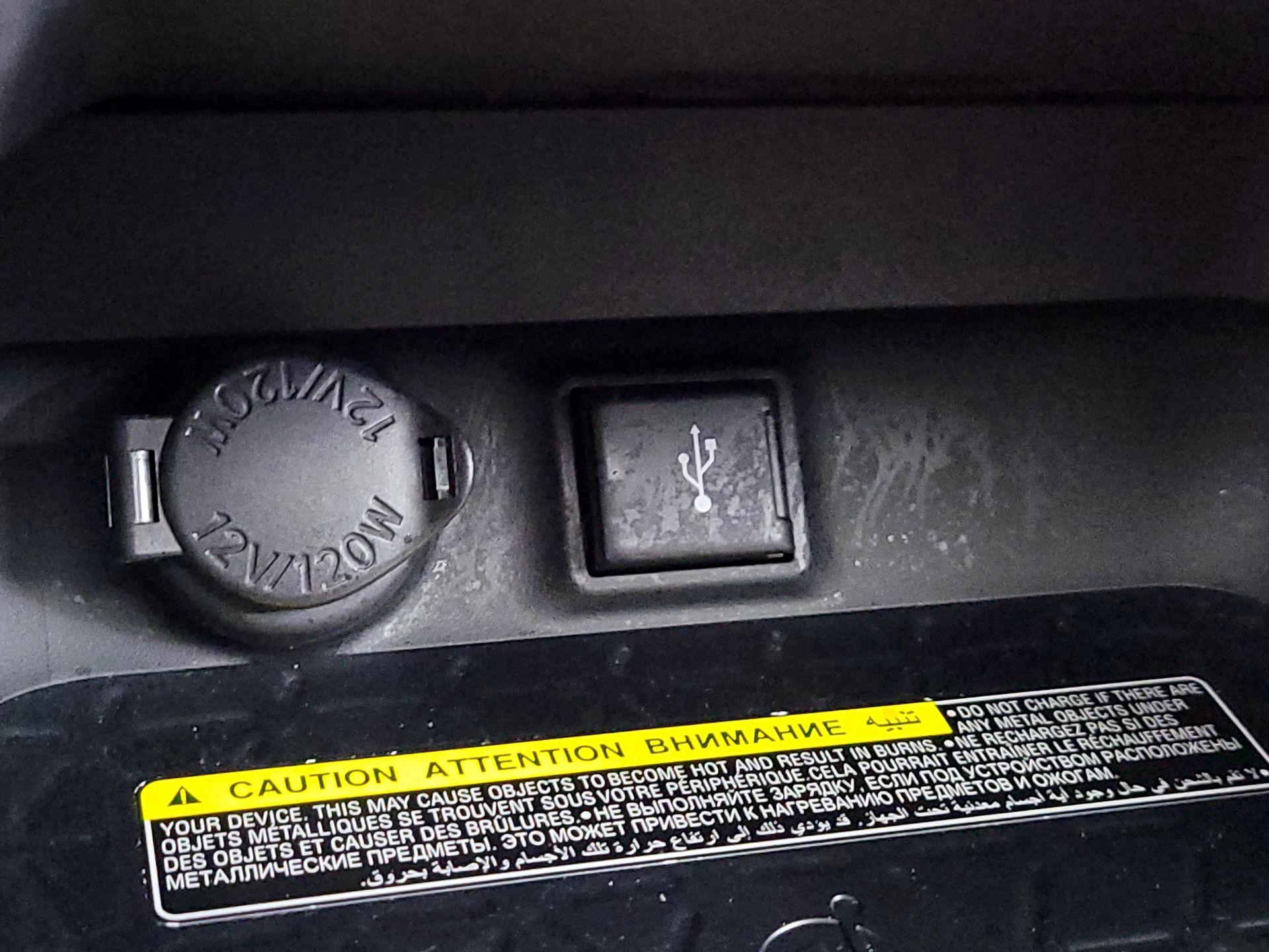 Thumbnail: 2021 Toyota RAV4 - 18