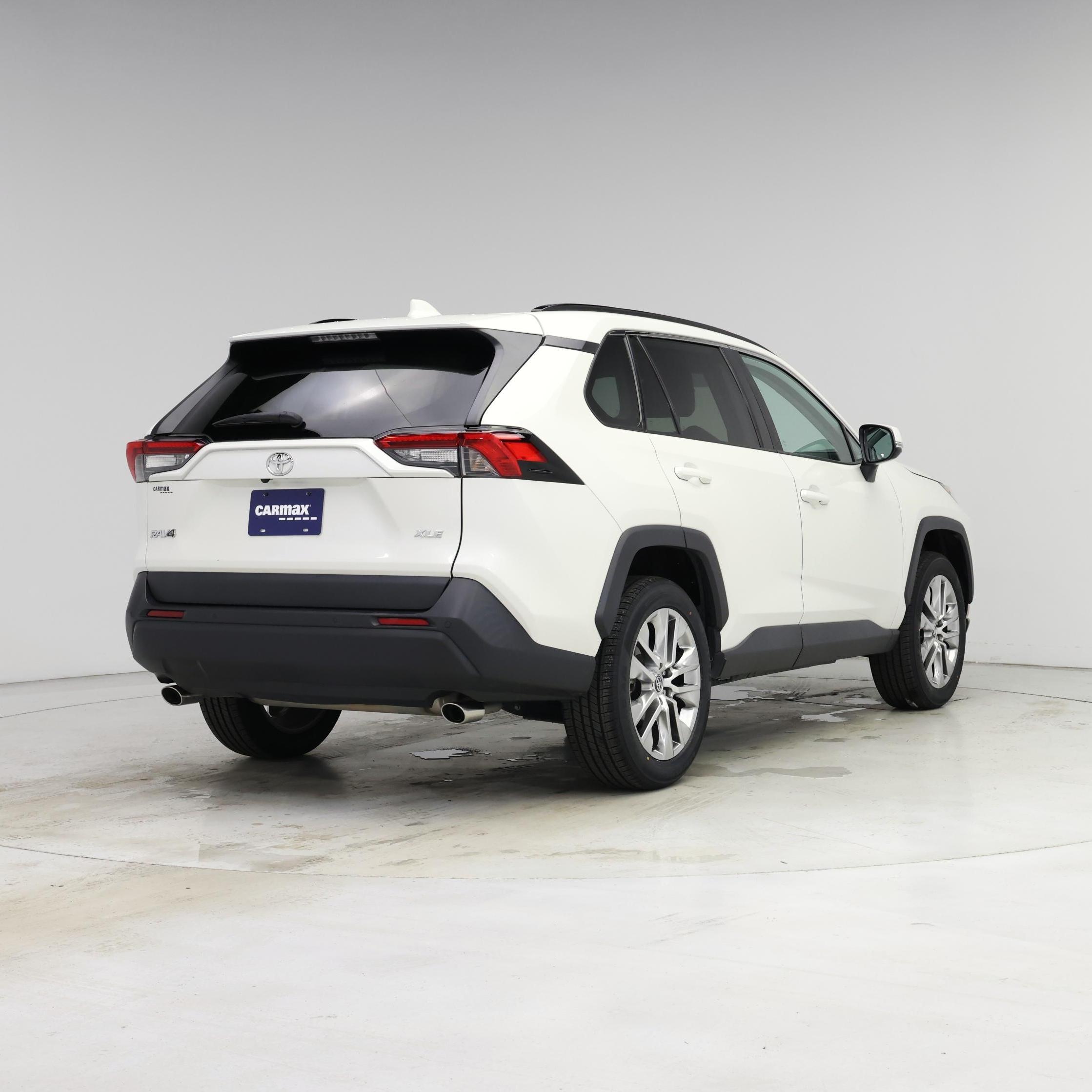 Thumbnail: 2021 Toyota RAV4 - 8