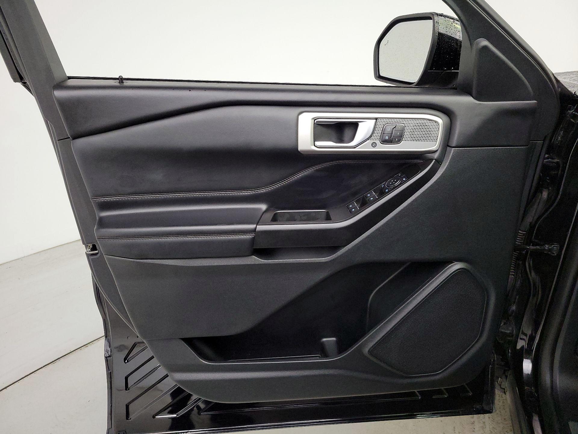 Thumbnail: 2020 Ford Explorer - 12