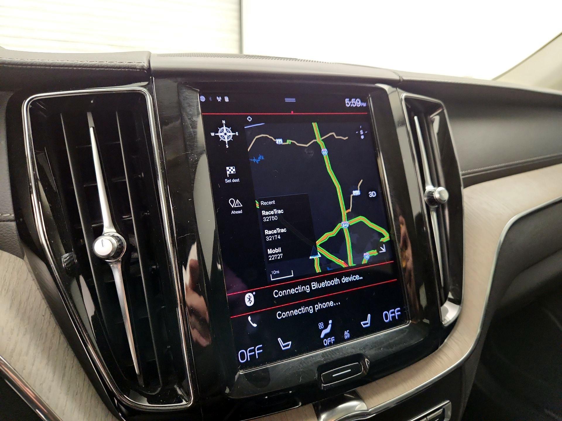 Thumbnail: 2021 Volvo XC60 - 14