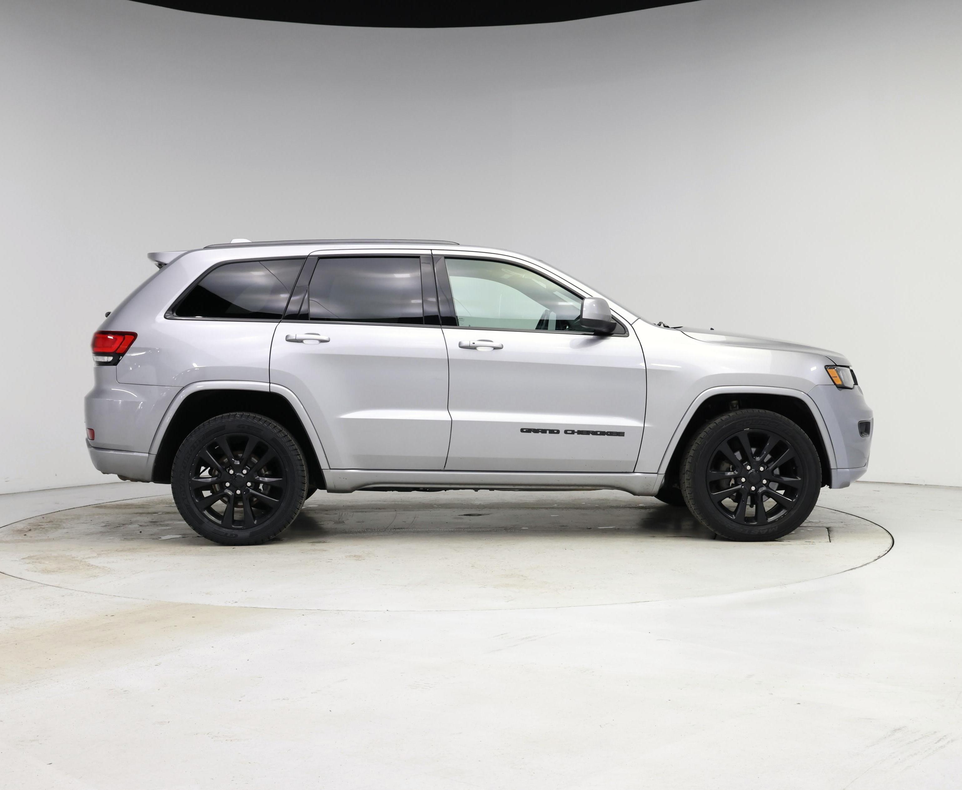 Thumbnail: 2019 Jeep Grand Cherokee - 7