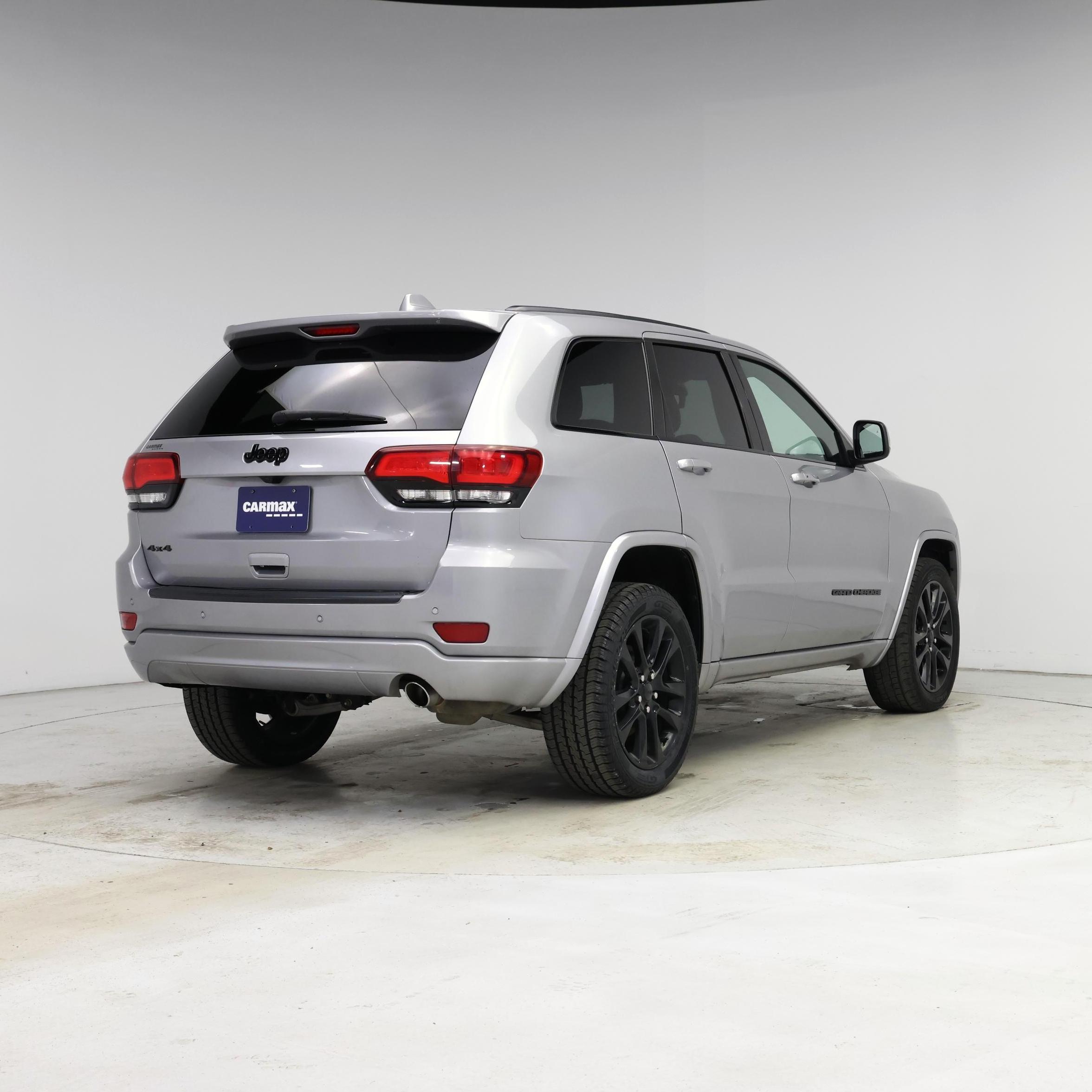 Thumbnail: 2019 Jeep Grand Cherokee - 8