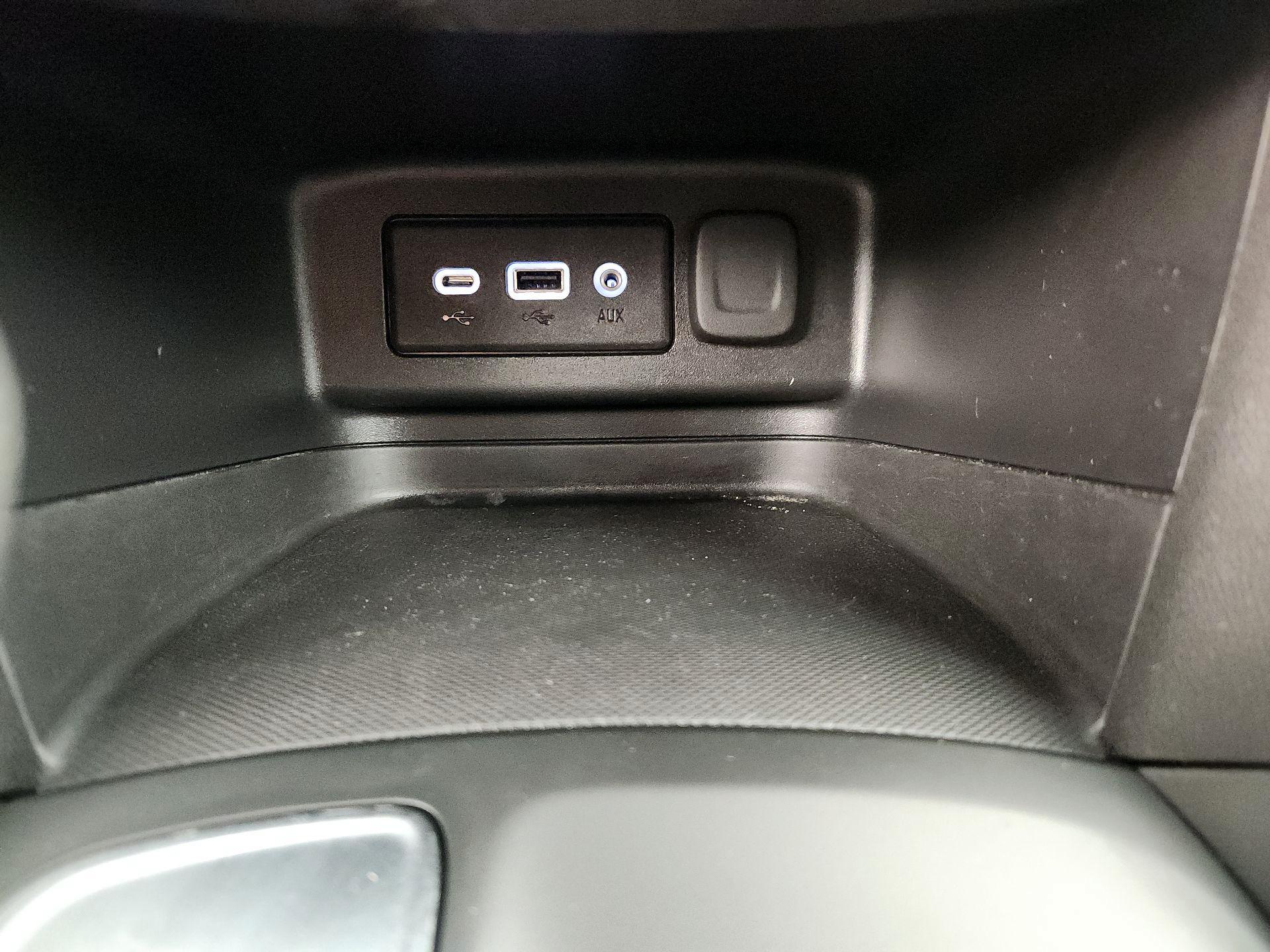 Thumbnail: 2021 Chevrolet Equinox - 18