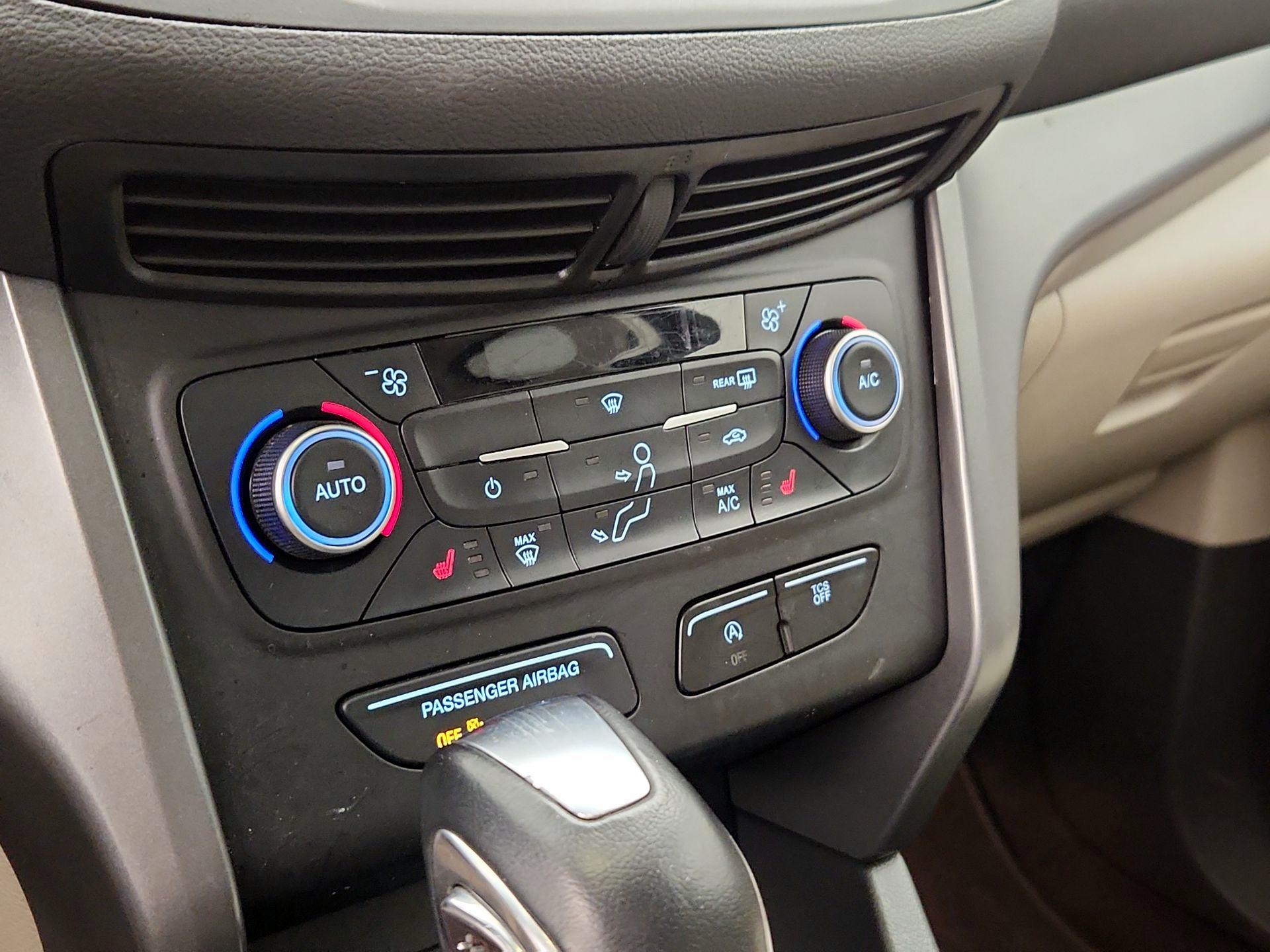 Thumbnail: 2018 Ford Escape - 16