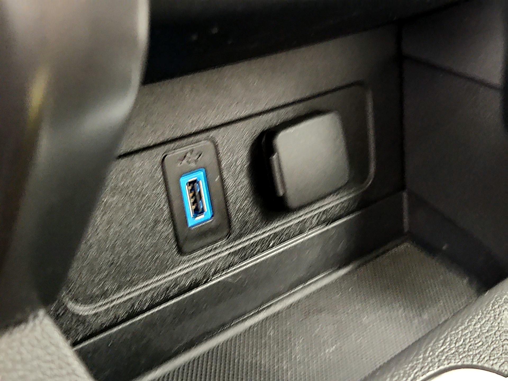 Thumbnail: 2018 Ford Escape - 18