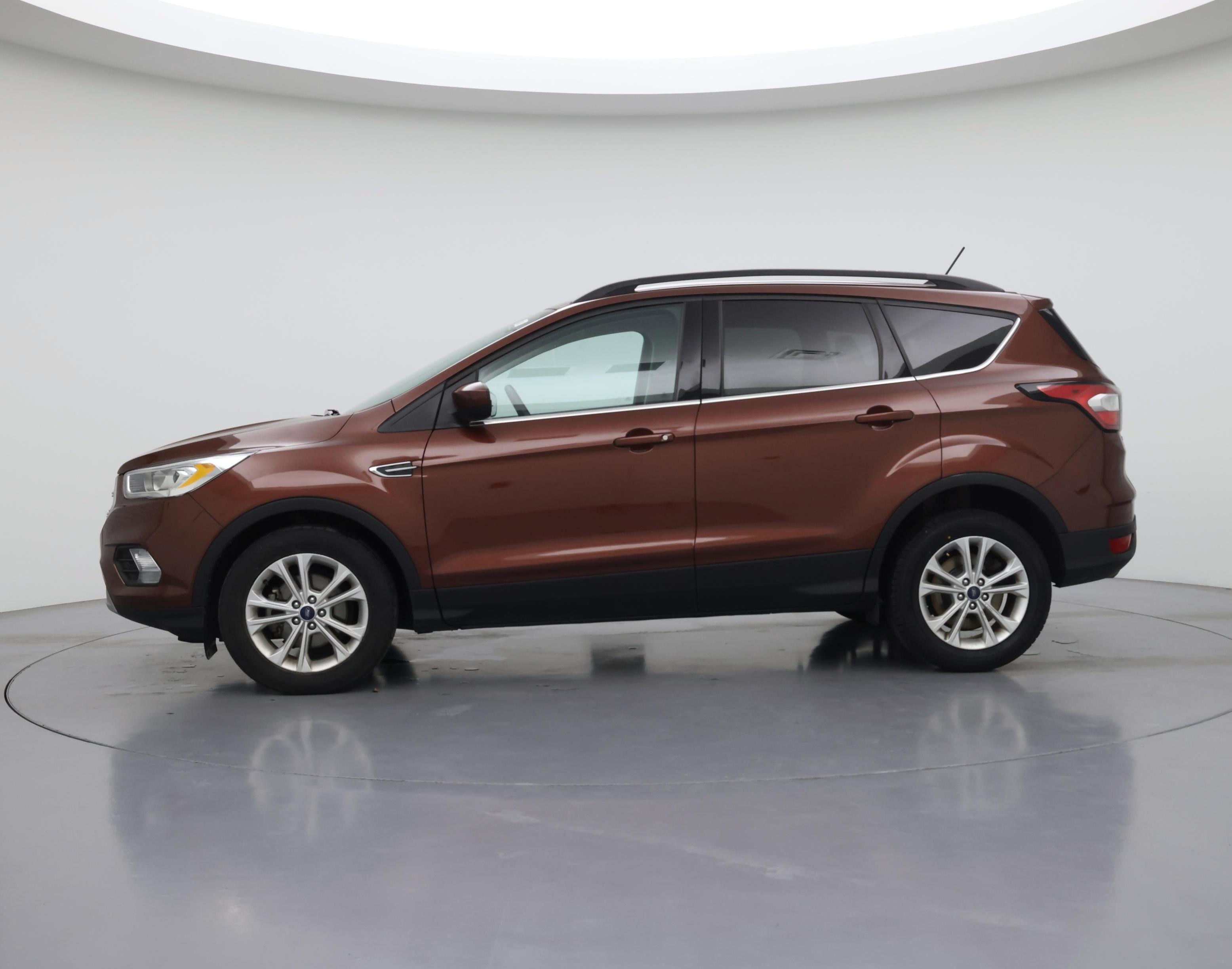 Thumbnail: 2018 Ford Escape - 3