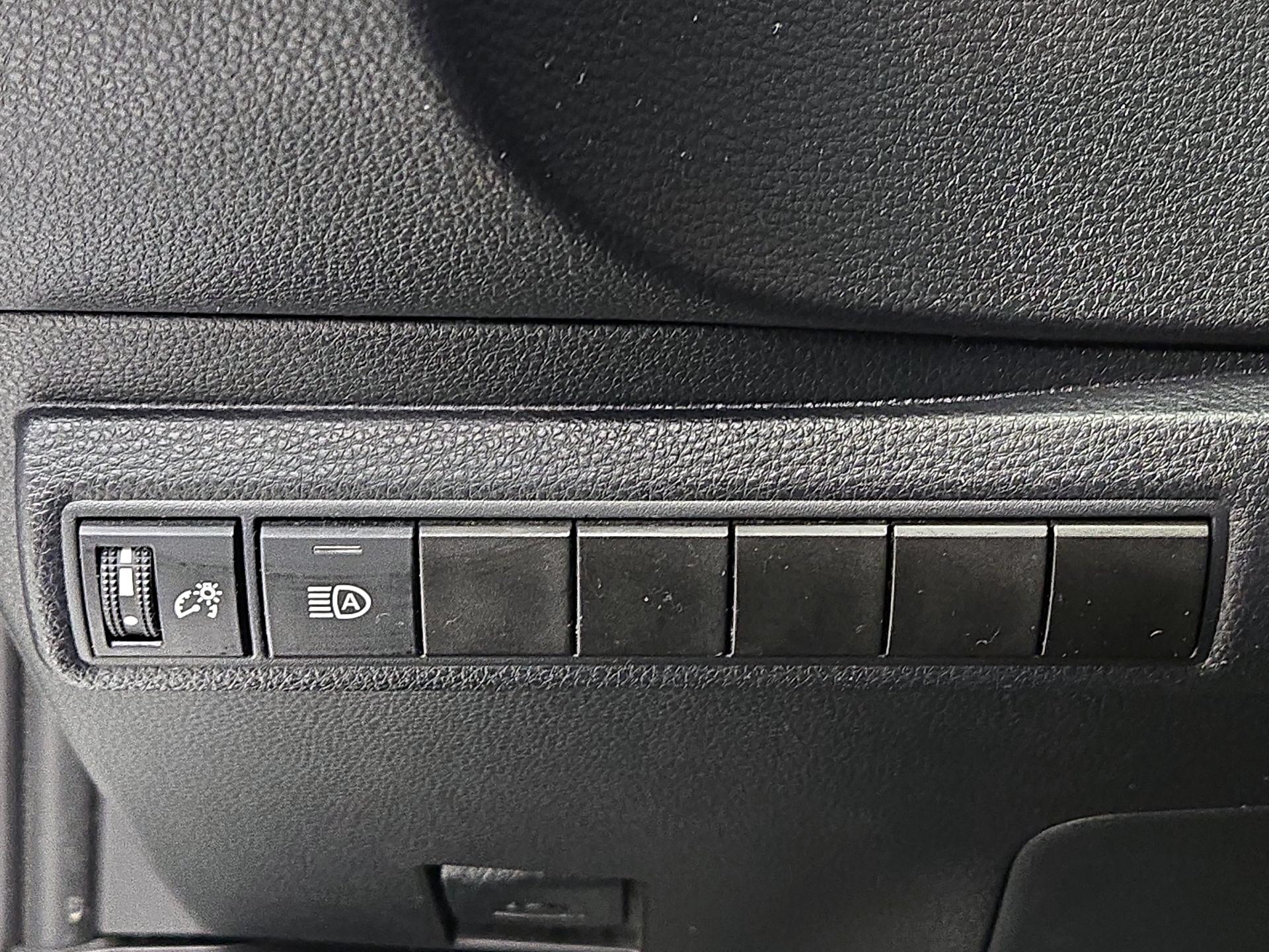 Thumbnail: 2020 Toyota Corolla - 13