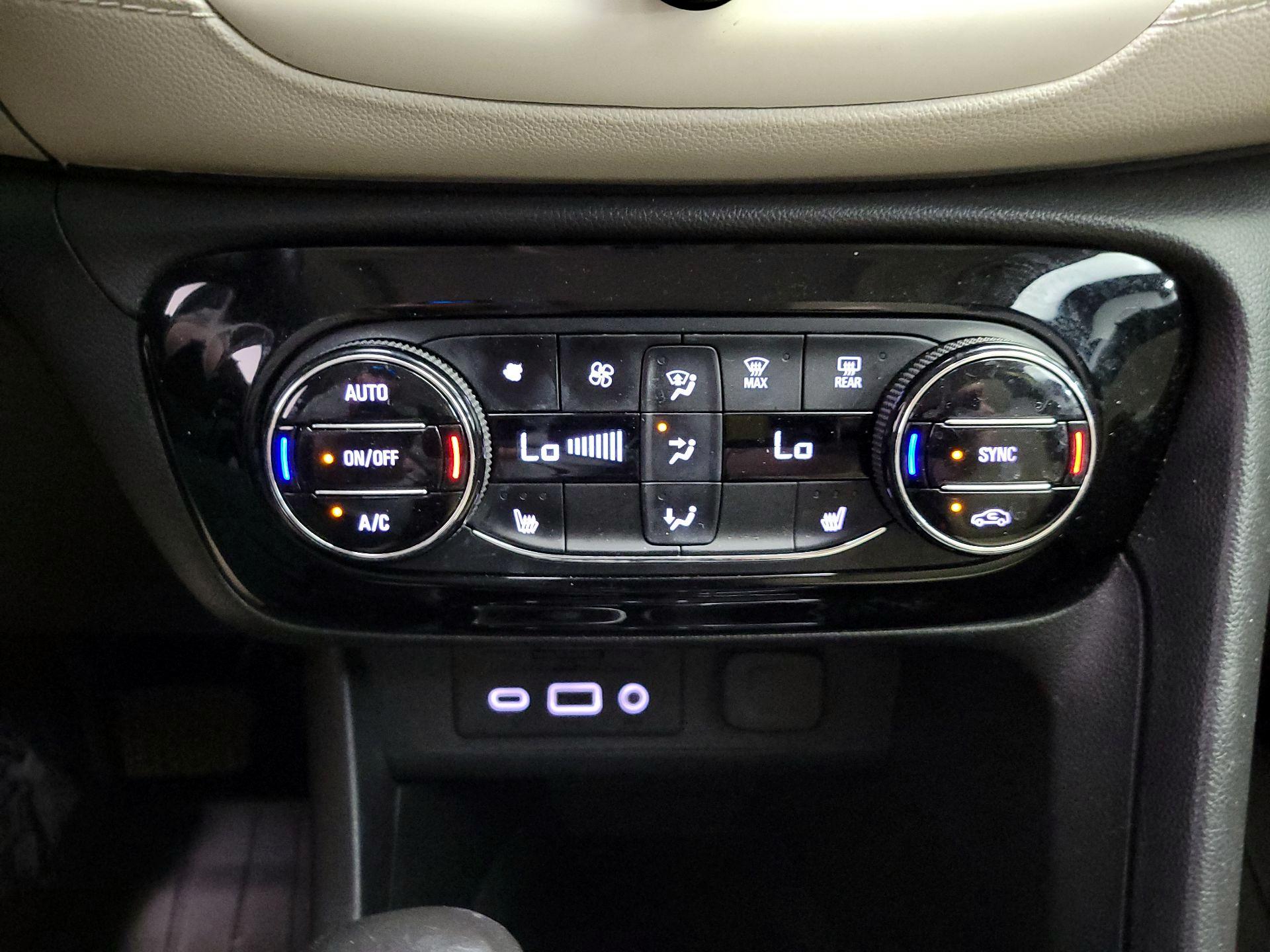 Thumbnail: 2021 Buick Encore GX - 17