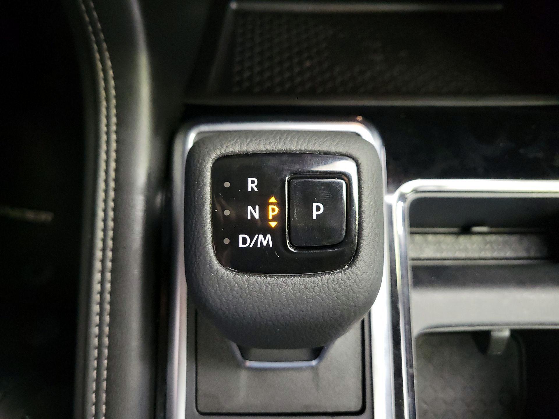 Thumbnail: 2023 Nissan Pathfinder - 18