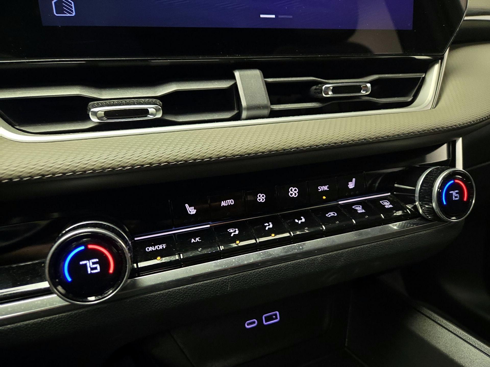 Thumbnail: 2025 Chevrolet Equinox - 17