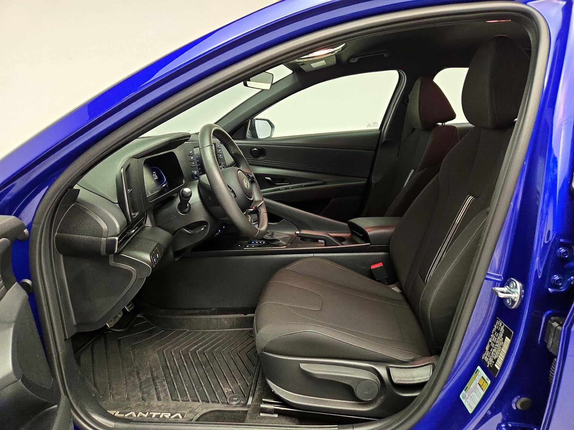 Thumbnail: 2025 Hyundai Elantra - 11