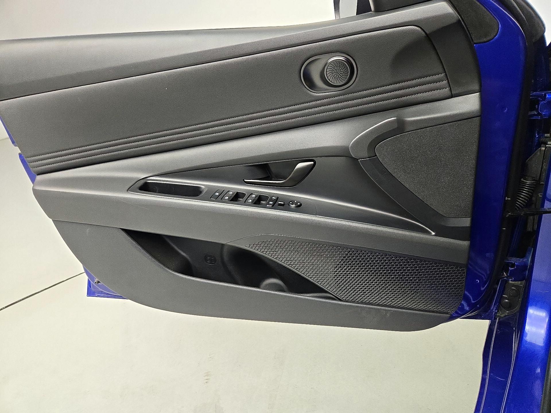 Thumbnail: 2025 Hyundai Elantra - 12