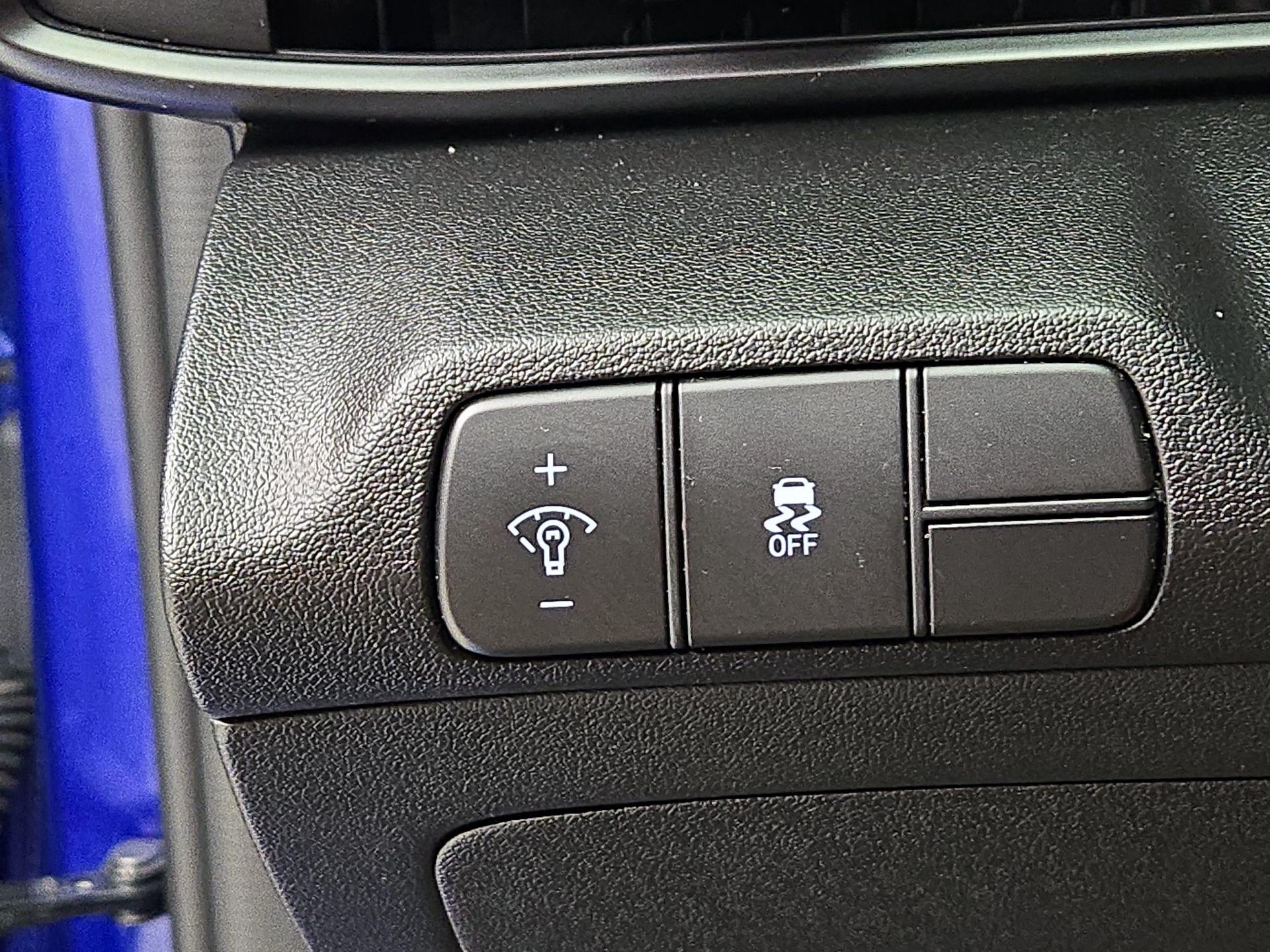 Thumbnail: 2025 Hyundai Elantra - 13