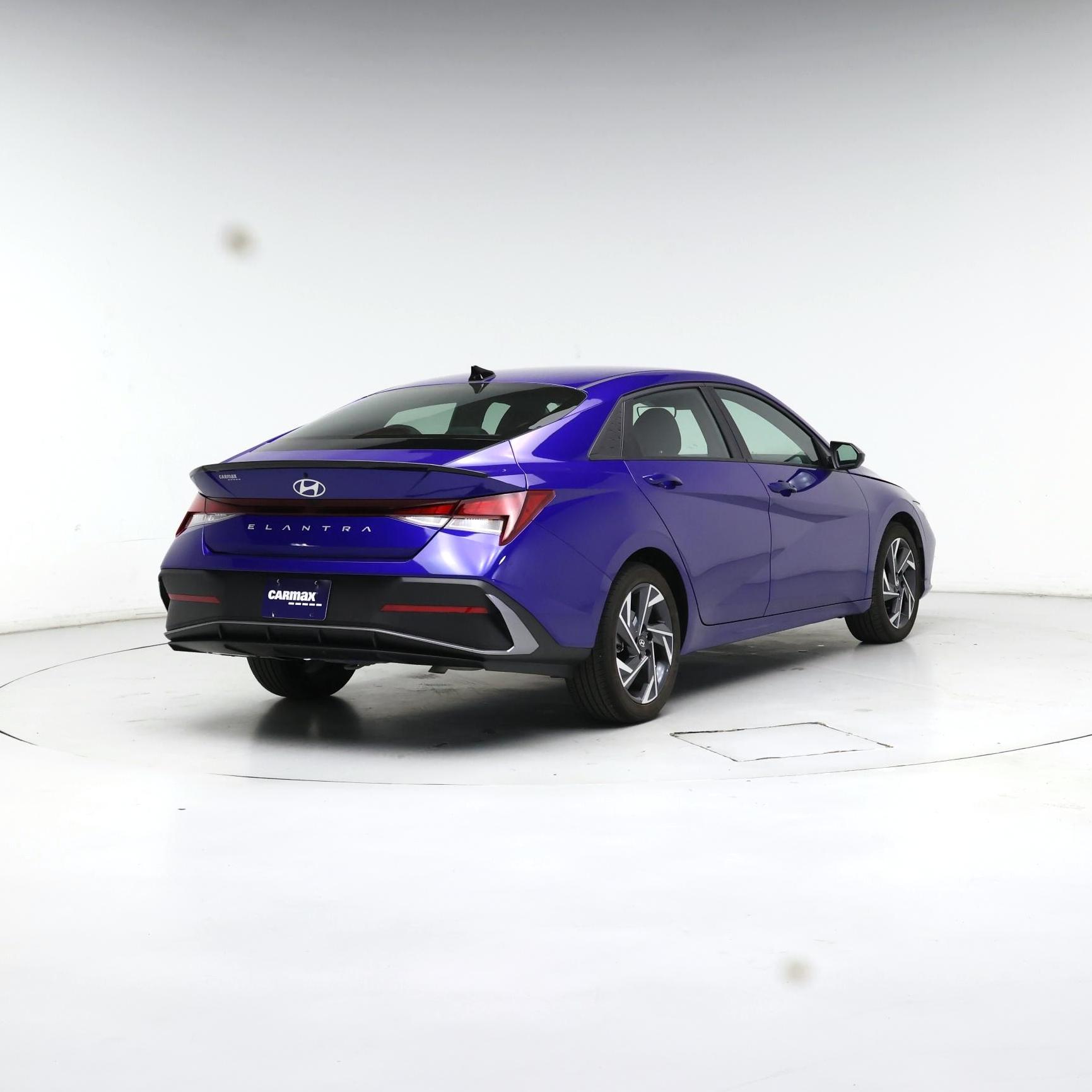 Thumbnail: 2025 Hyundai Elantra - 8