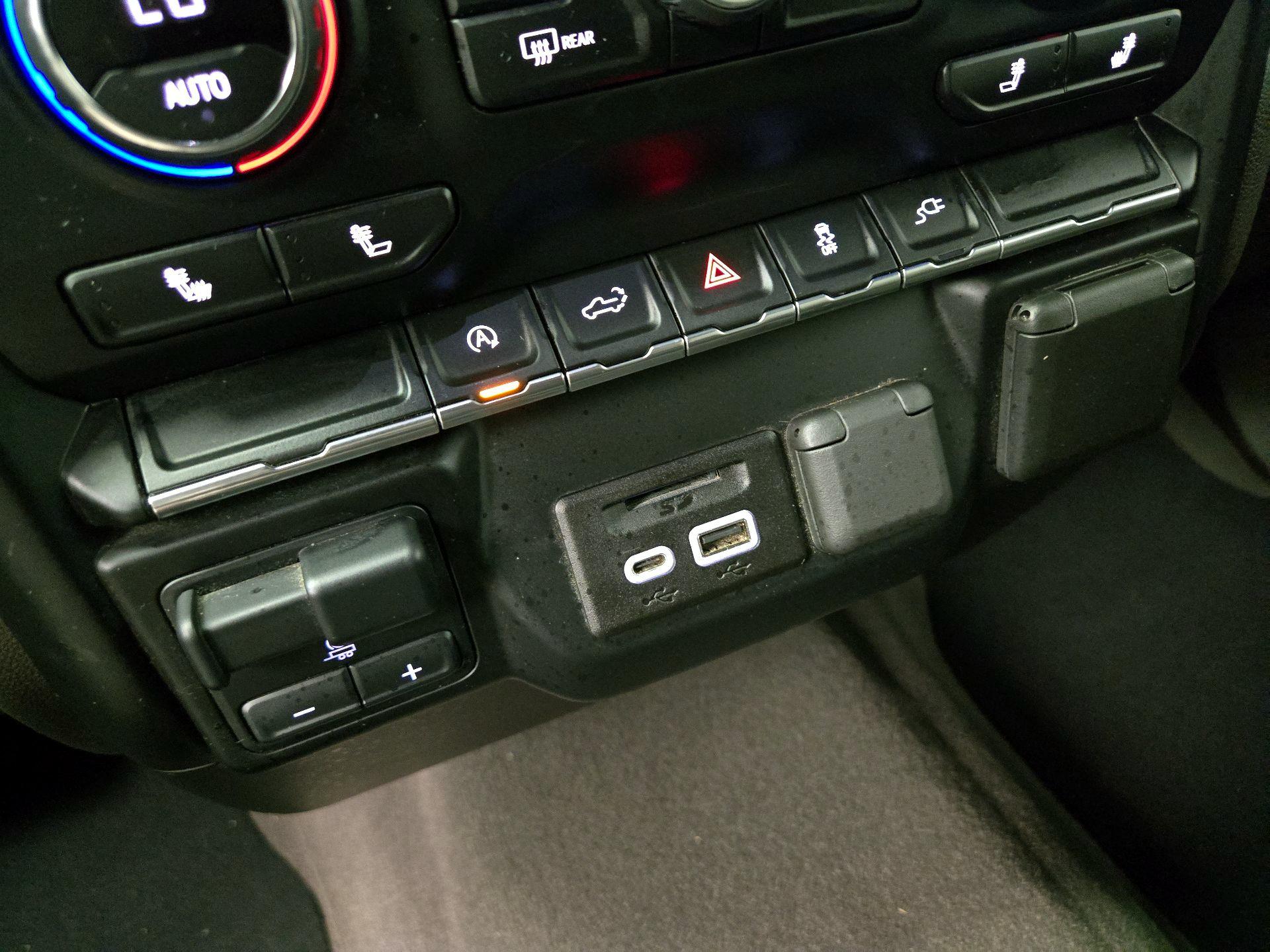 Thumbnail: 2020 Chevrolet Silverado 1500 - 18