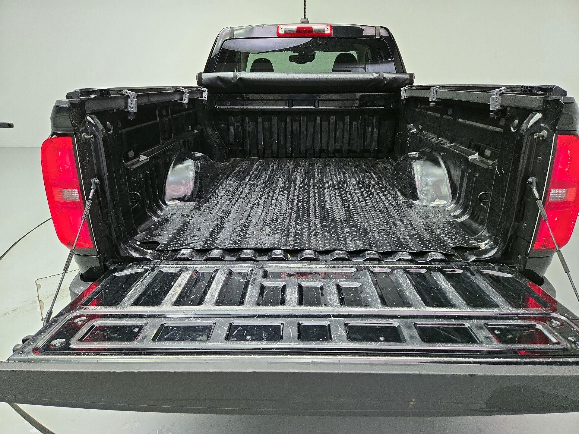 Thumbnail: 2021 Chevrolet Colorado - 20