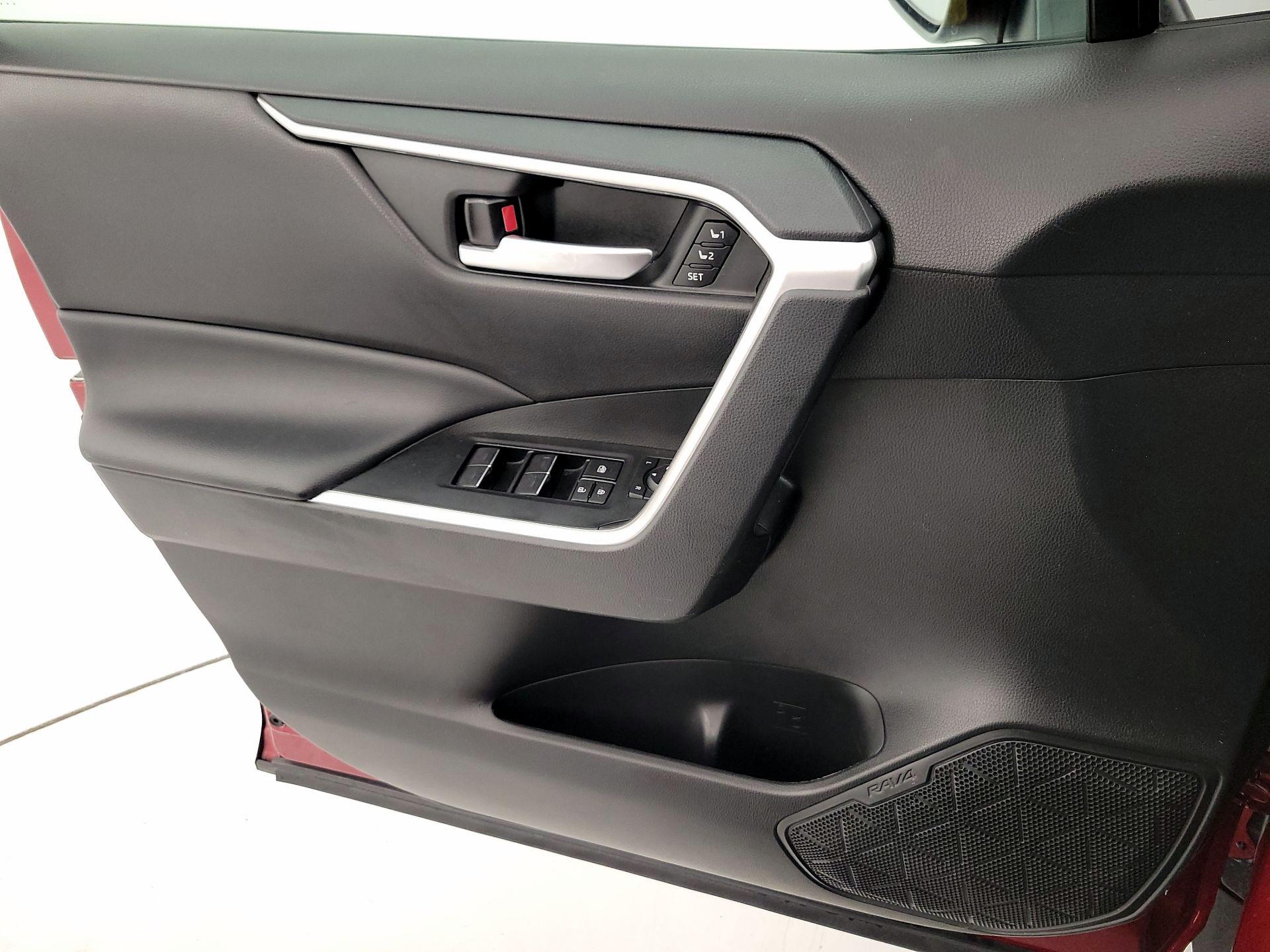 Thumbnail: 2023 Toyota RAV4 - 12