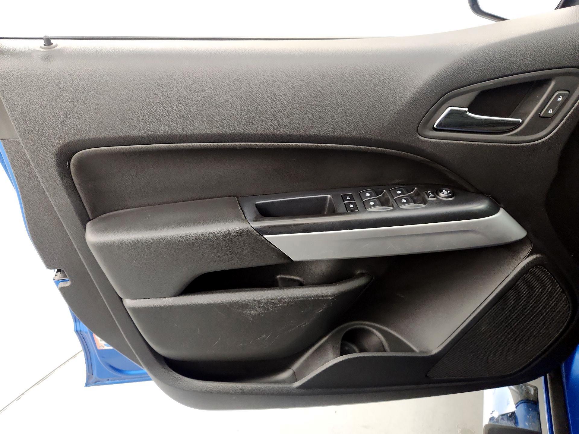 Thumbnail: 2021 Chevrolet Colorado - 12